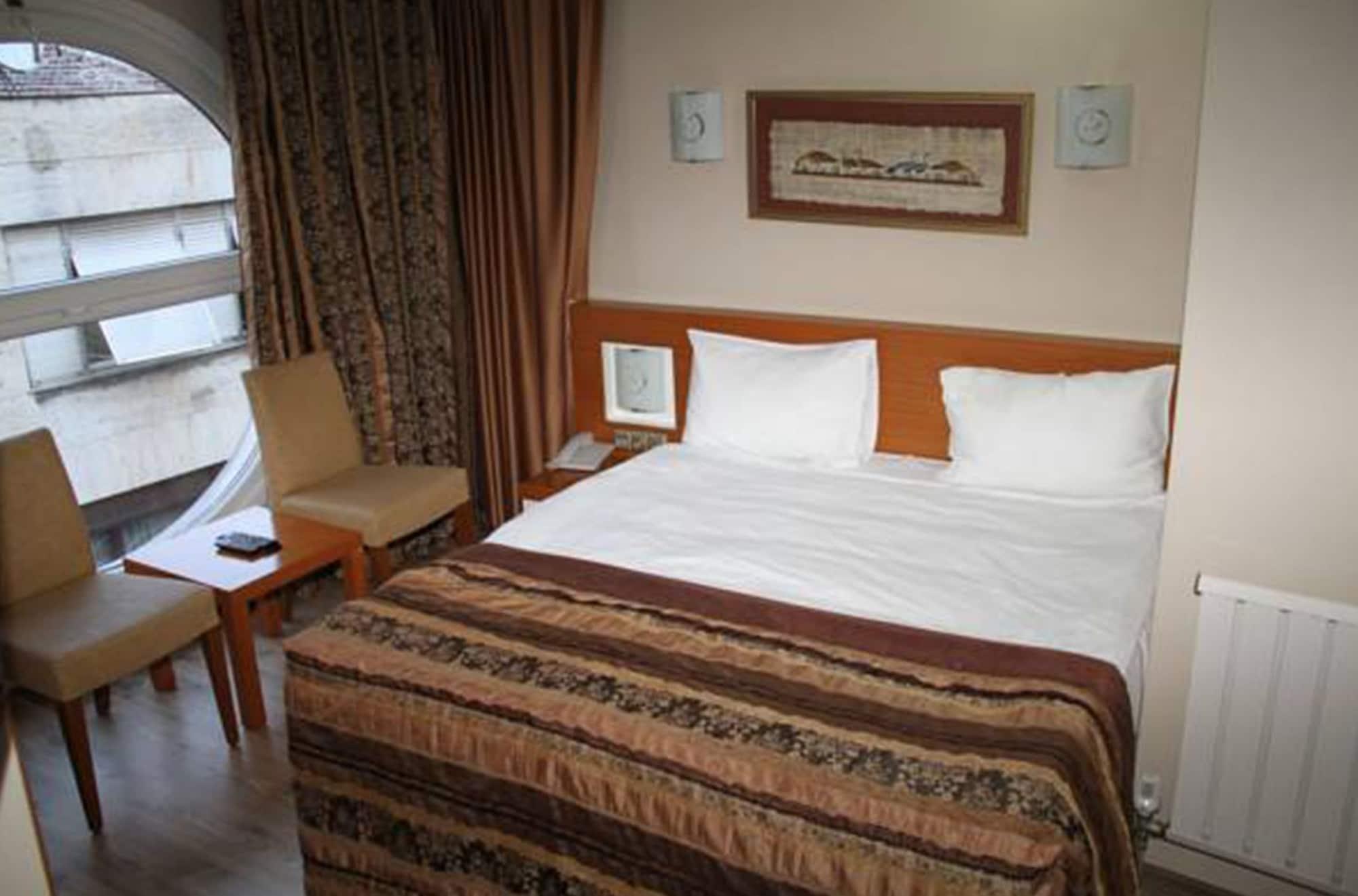 Hotel Bc Burhan Cacan & & Cafe 3*