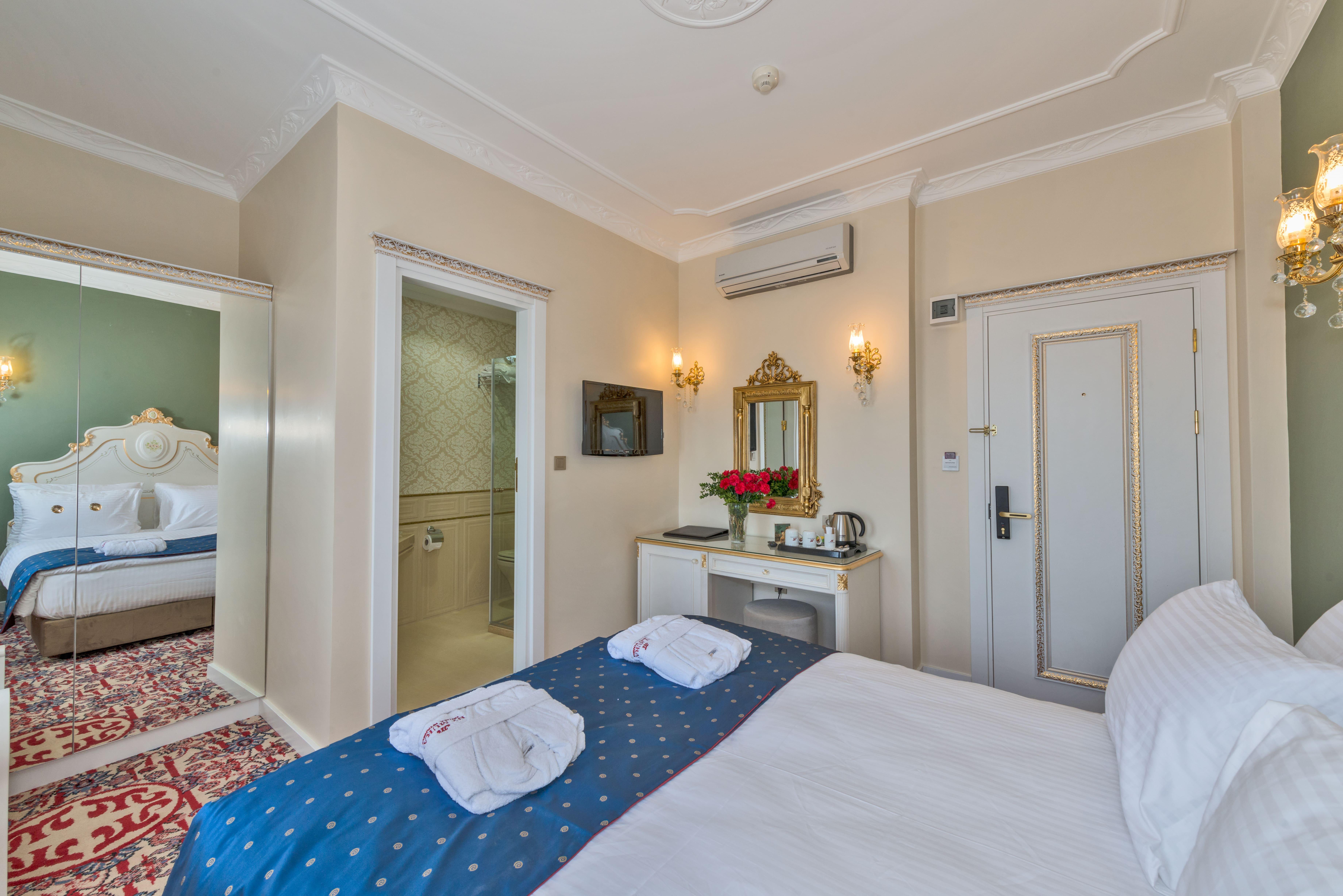 Galatower Hotel 3*