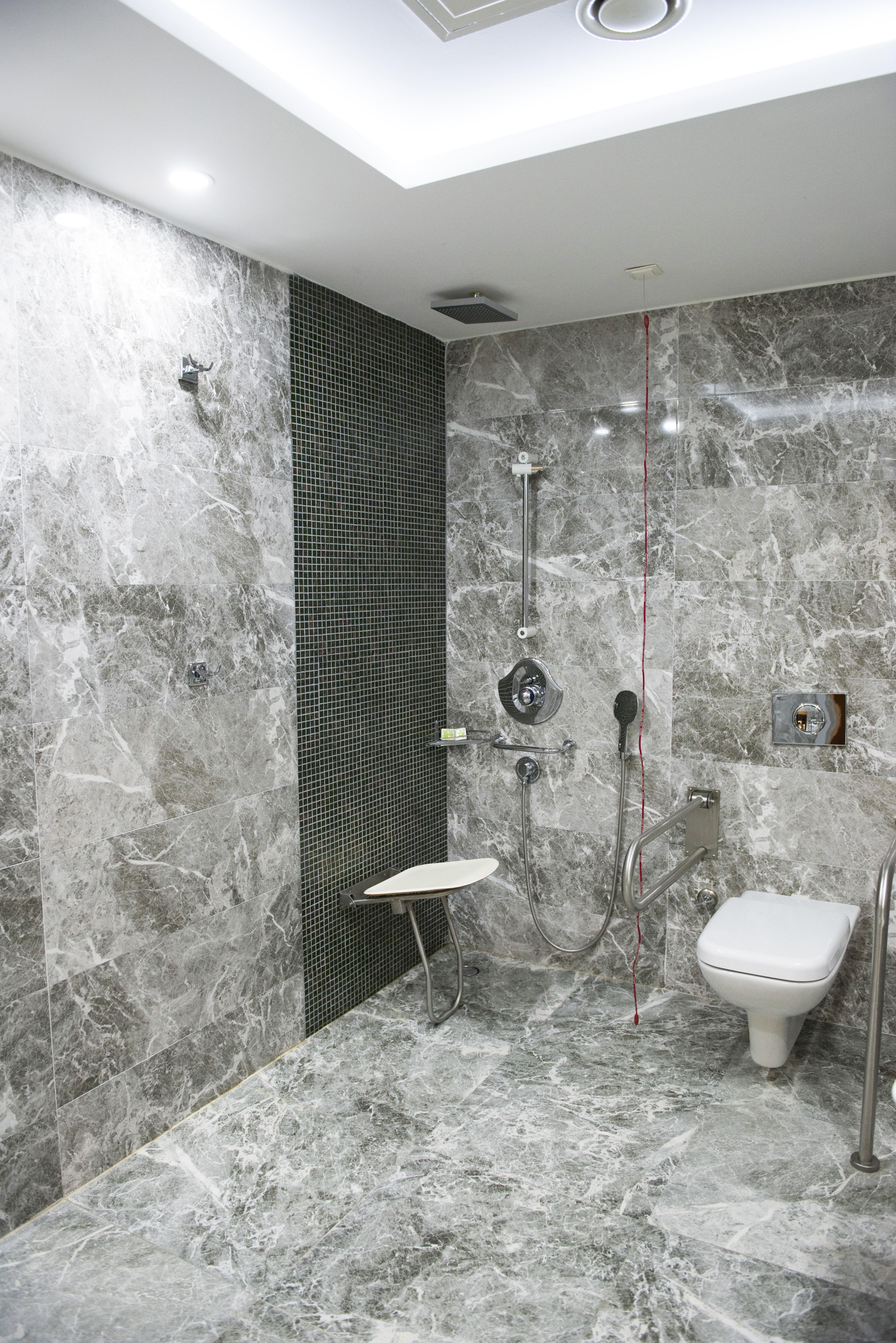 By Ihg 4*