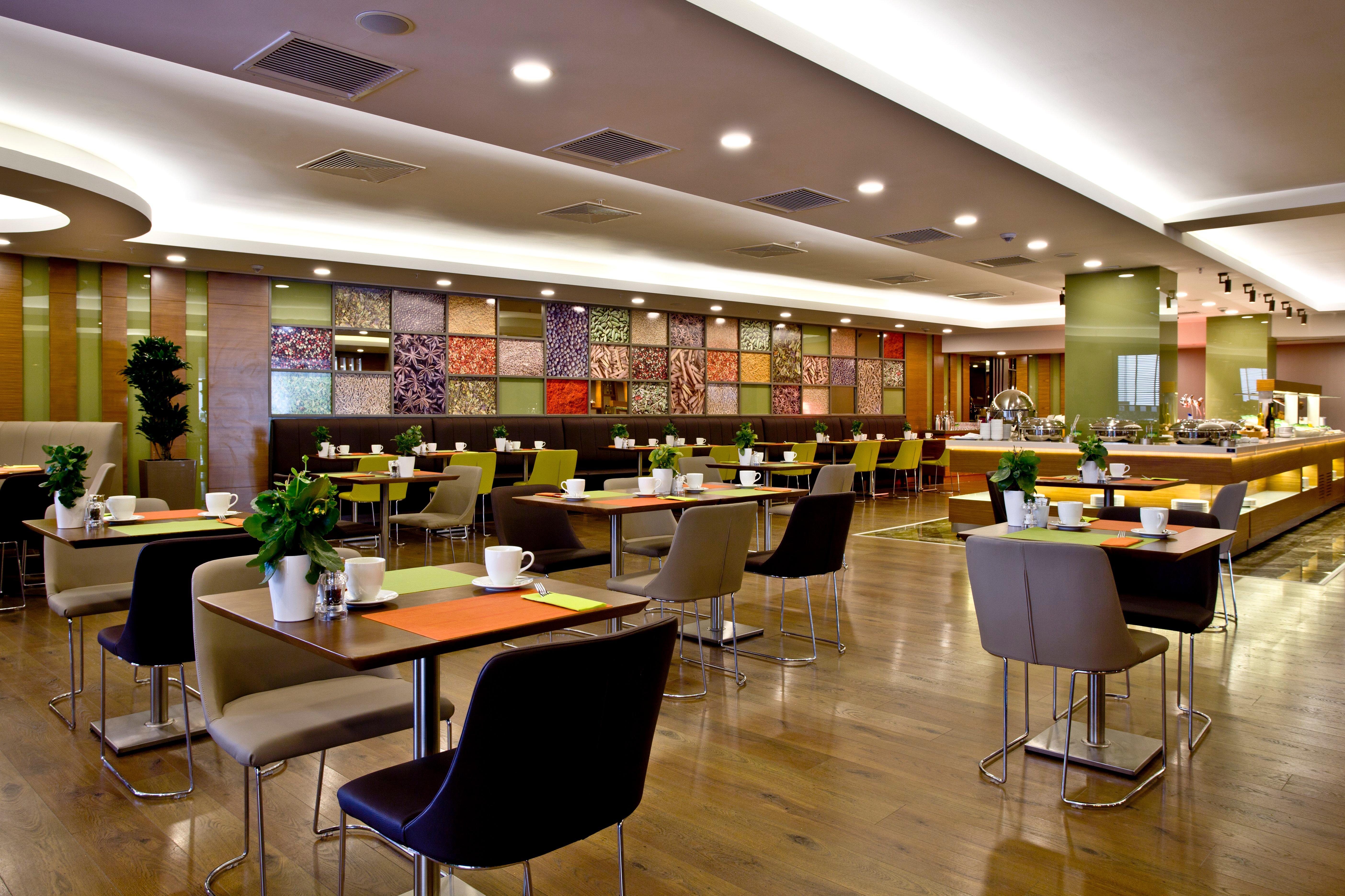 By Ihg 4*
