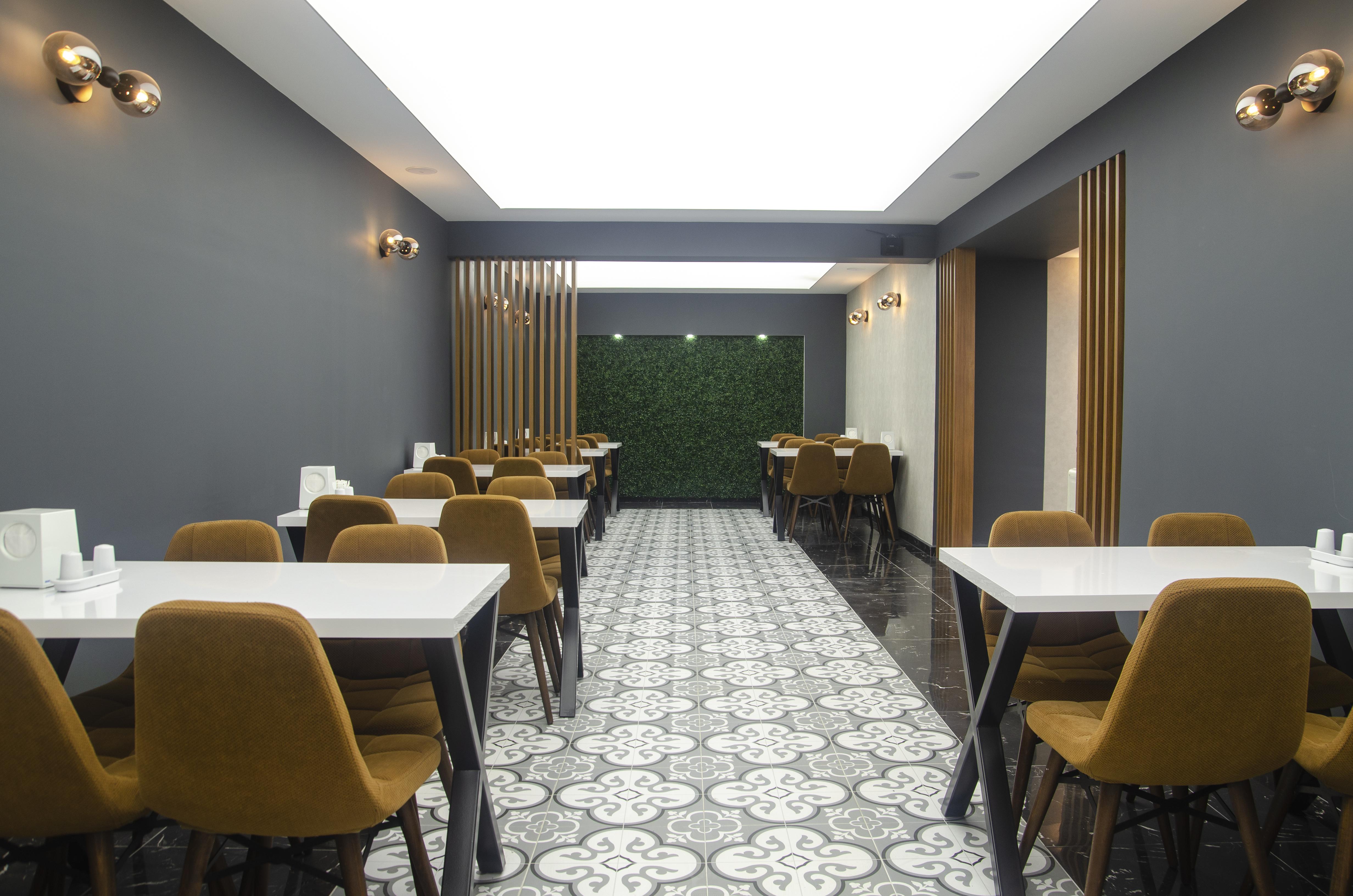 Aparthotel Sweet 4*