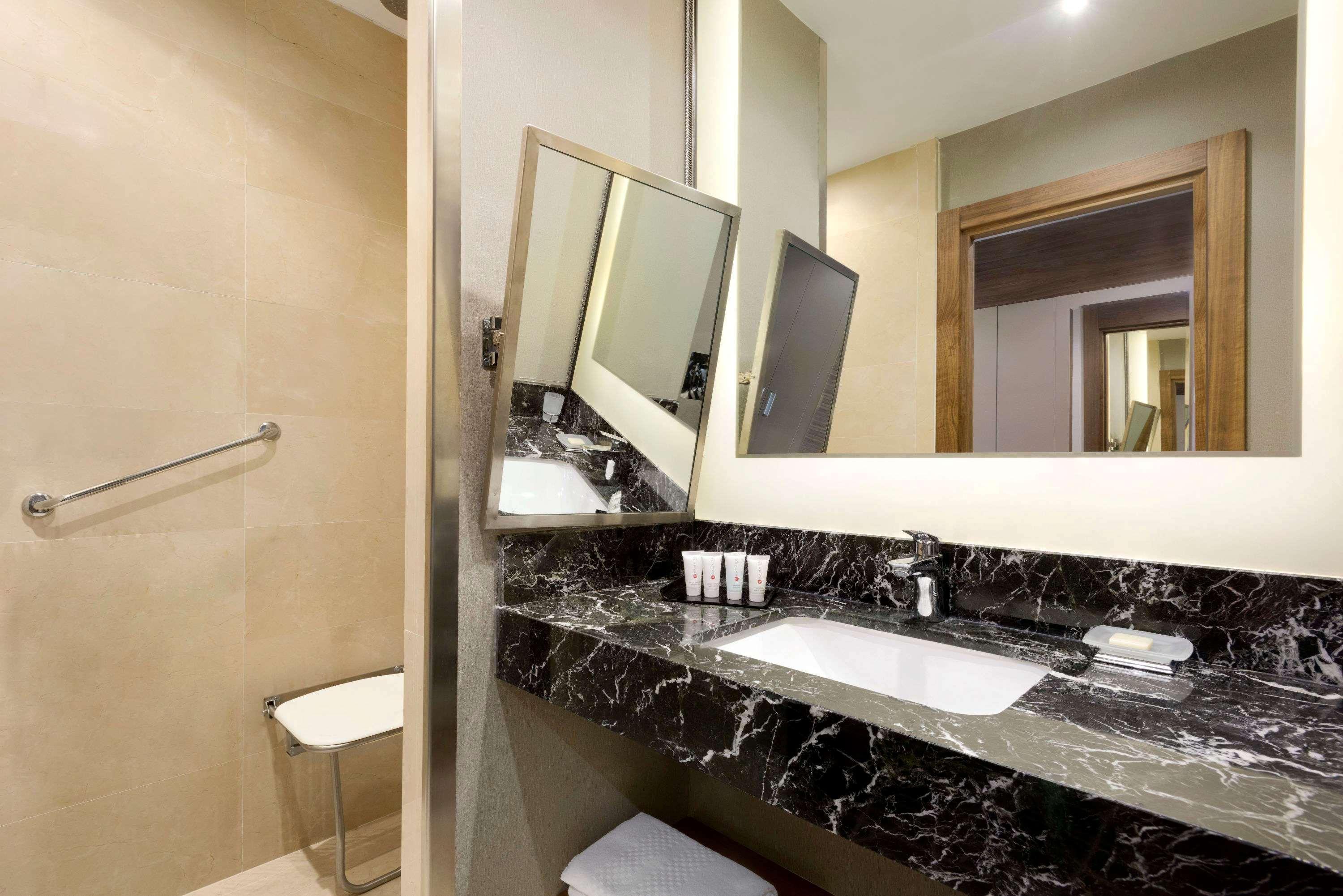 Ramada By Wyndham 4*
