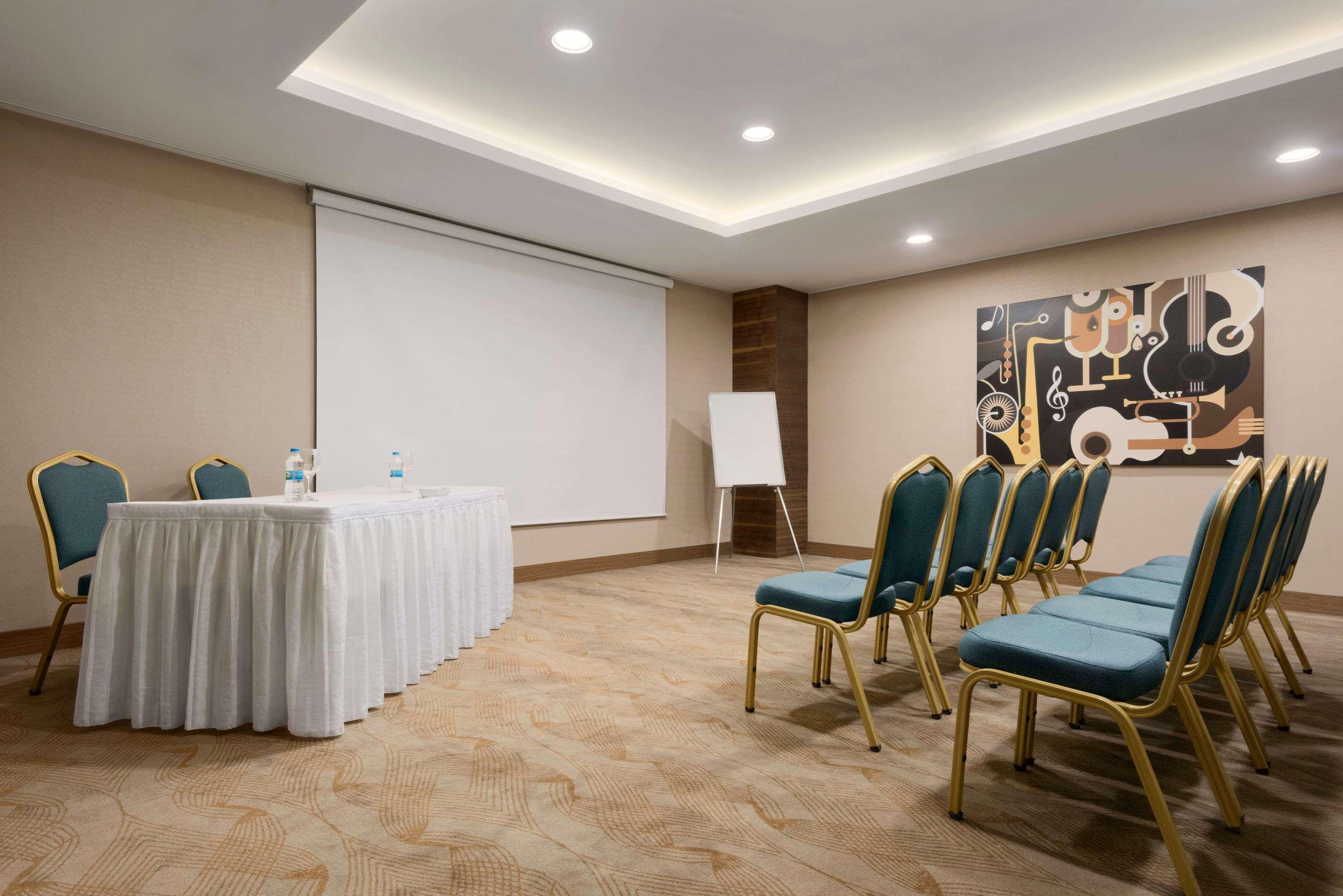 Ramada By Wyndham