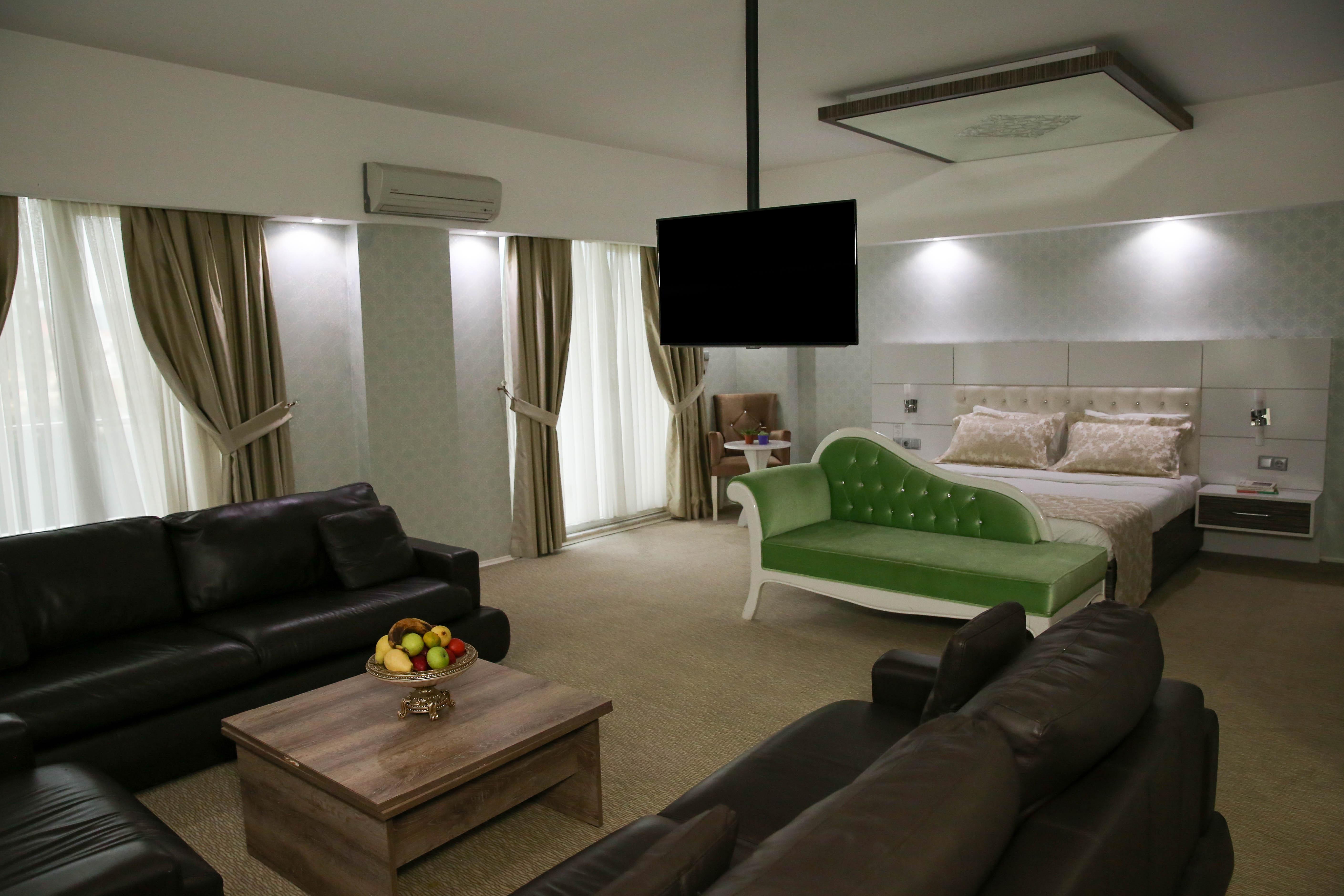 Mox Wellness & Hotel 4*