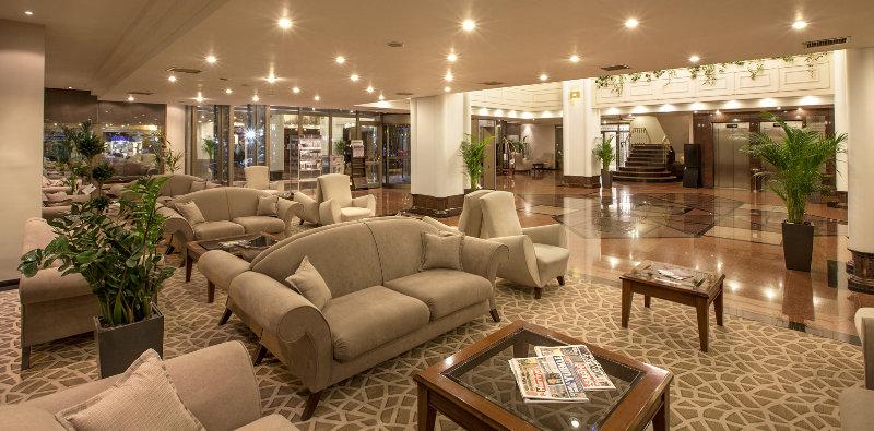 Grand Hotel