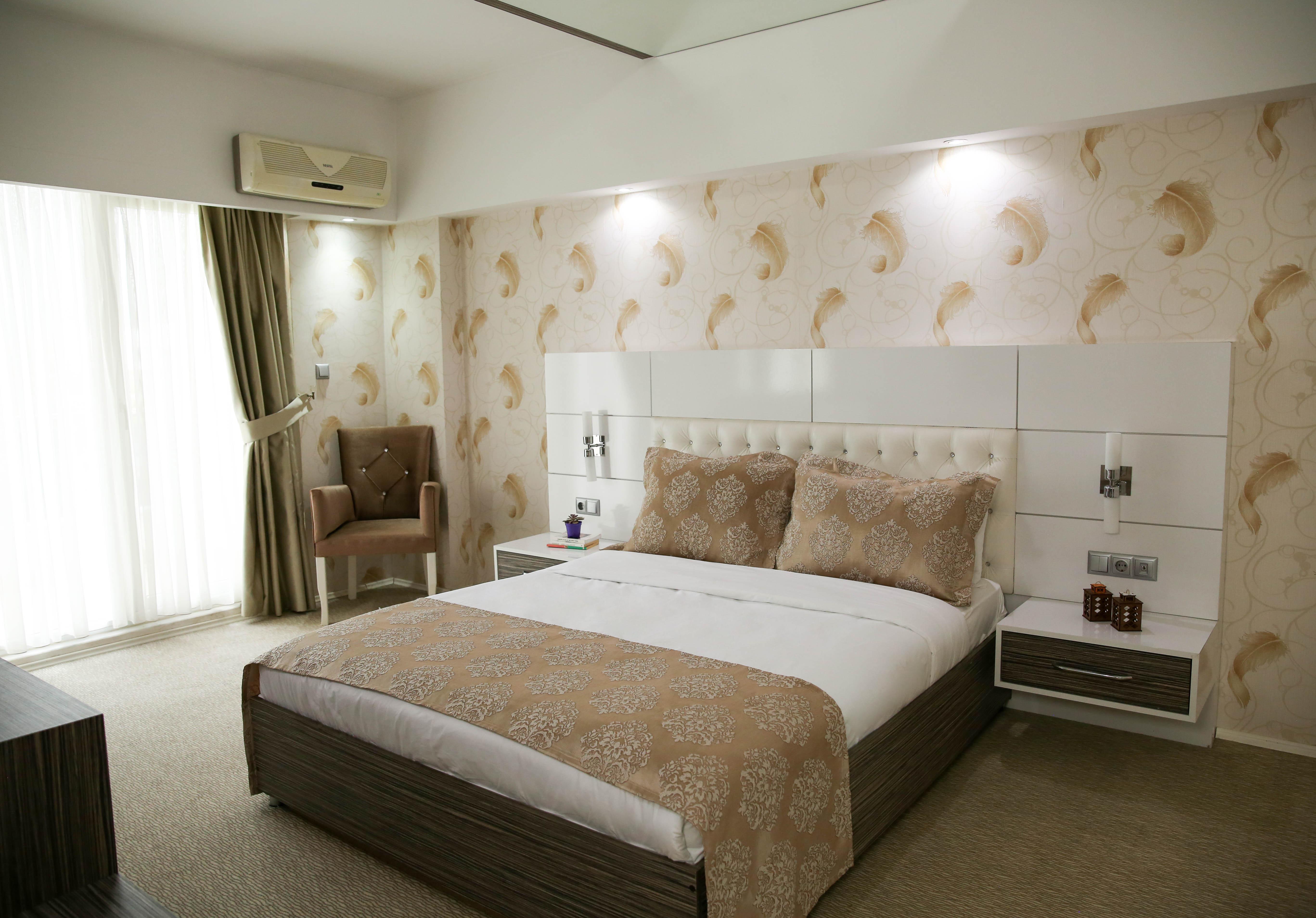 Mox Wellness & 4*