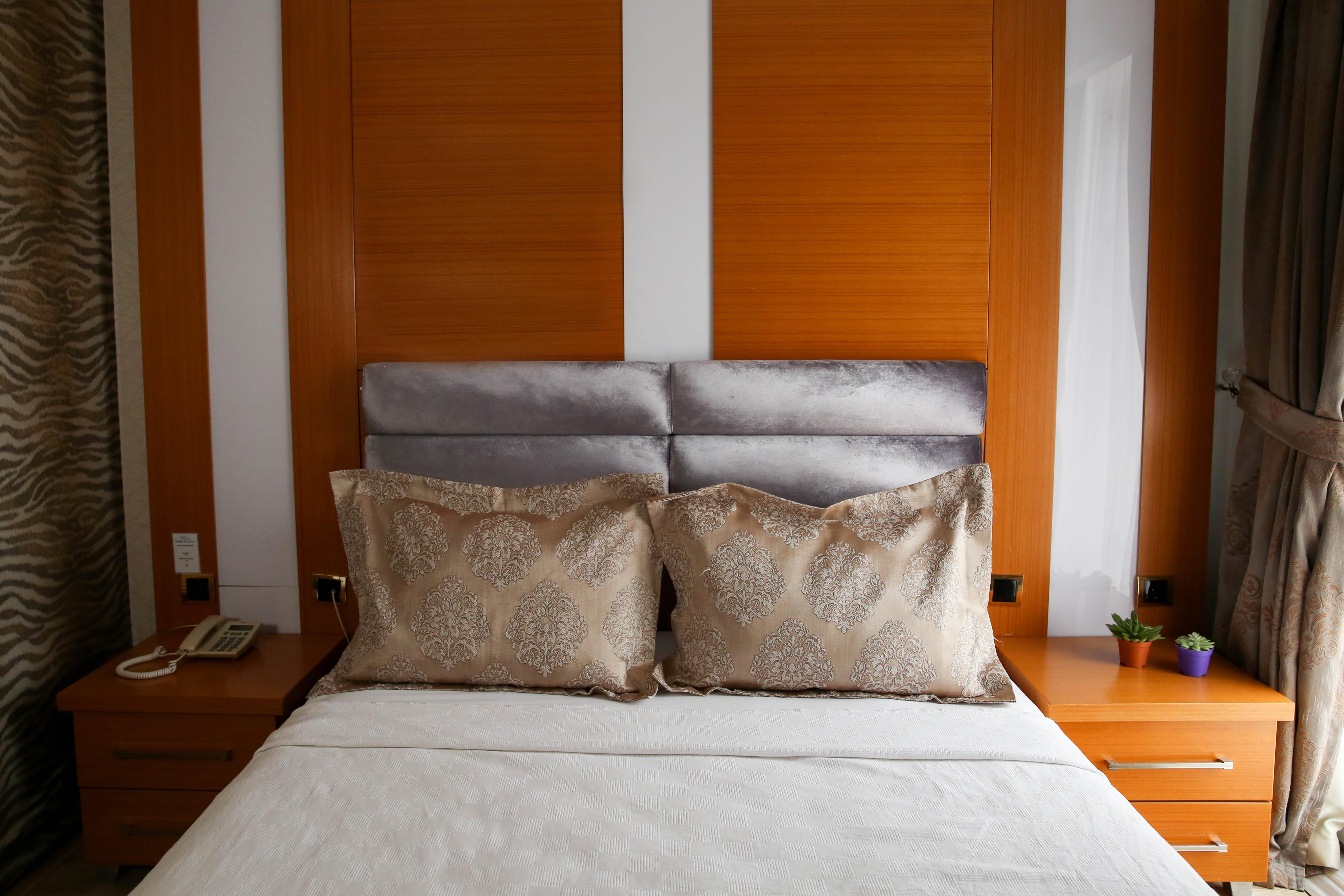 Mox Wellness & 4*