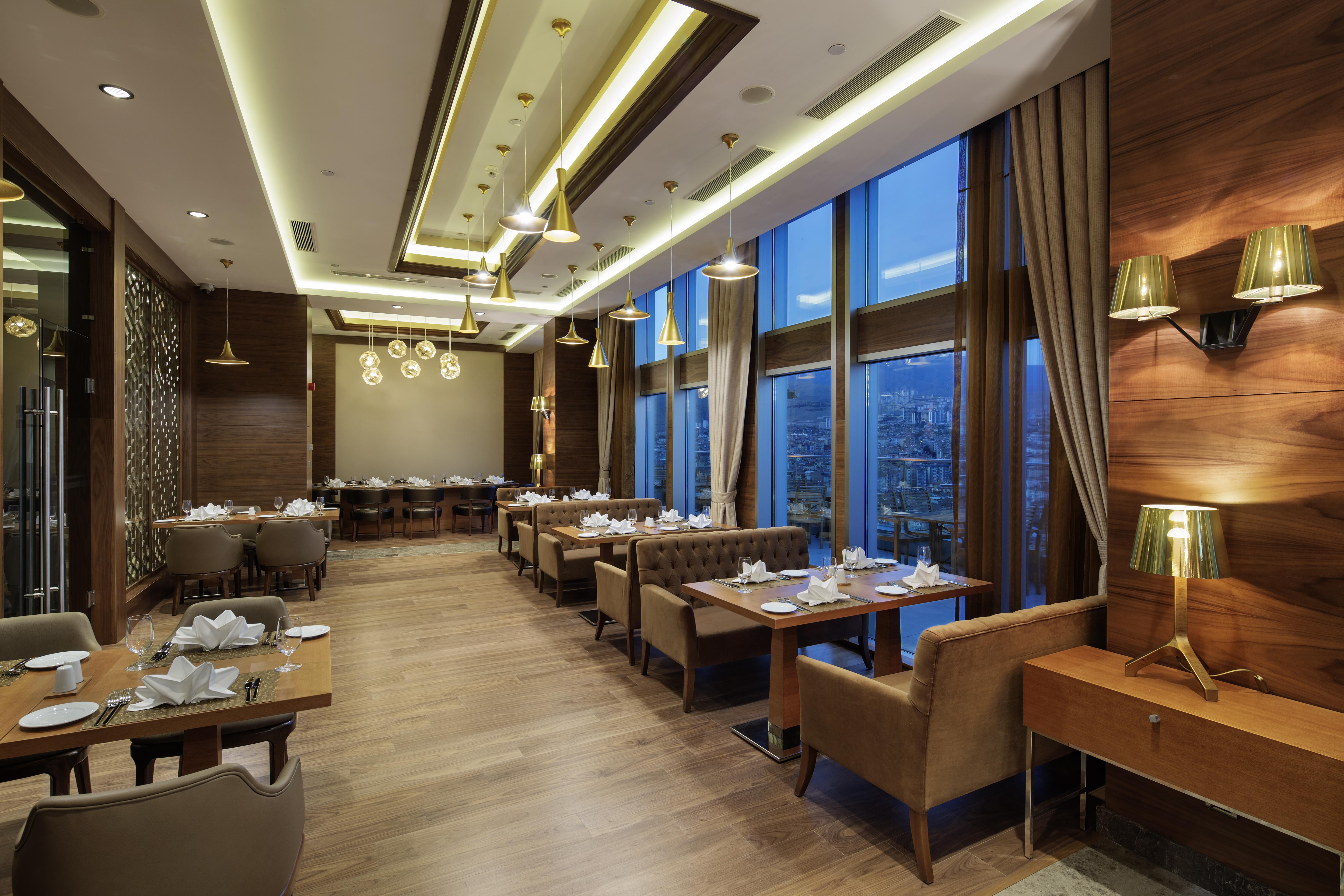 Hotel Movenpick 5*