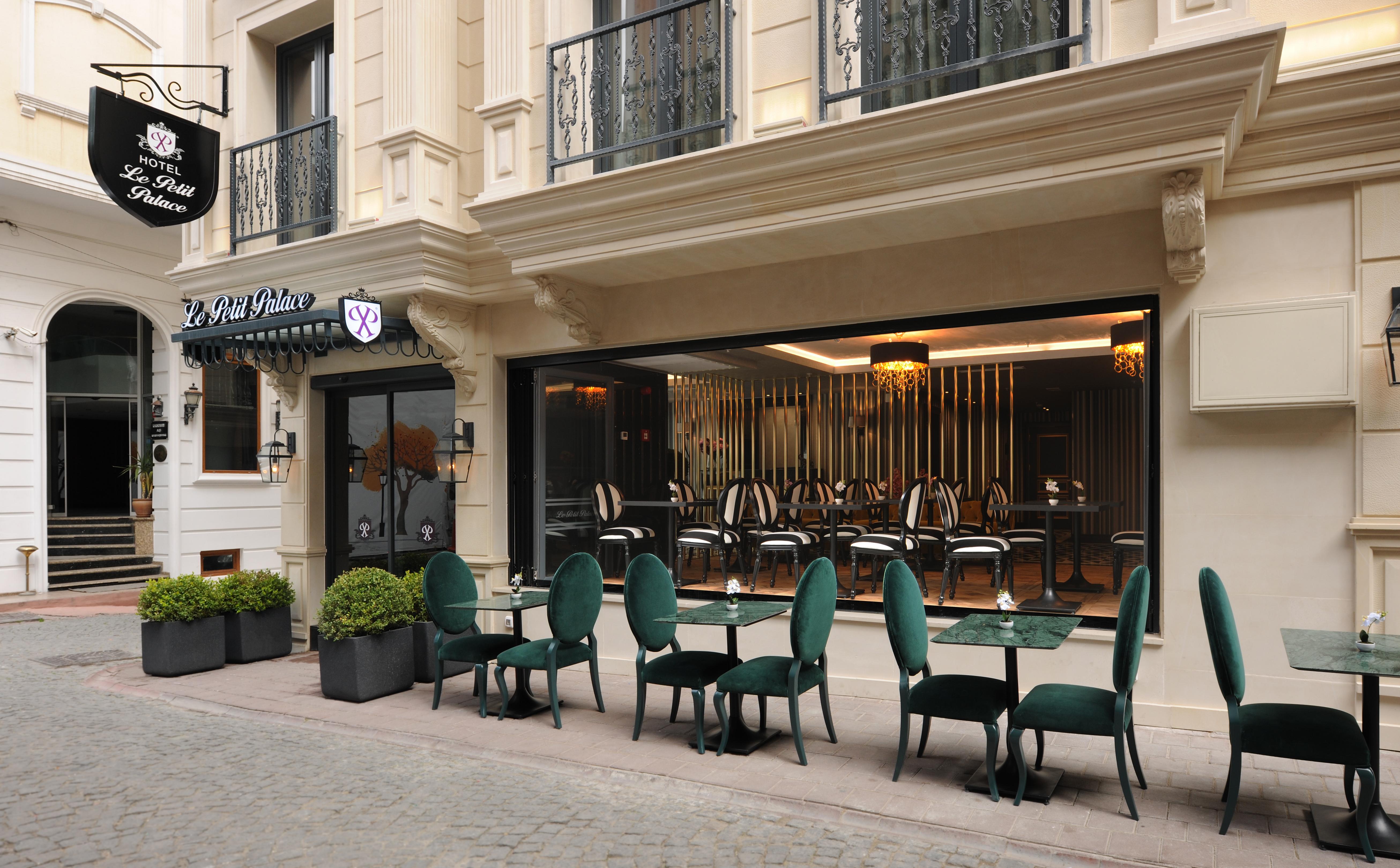 Hotel Le Petit