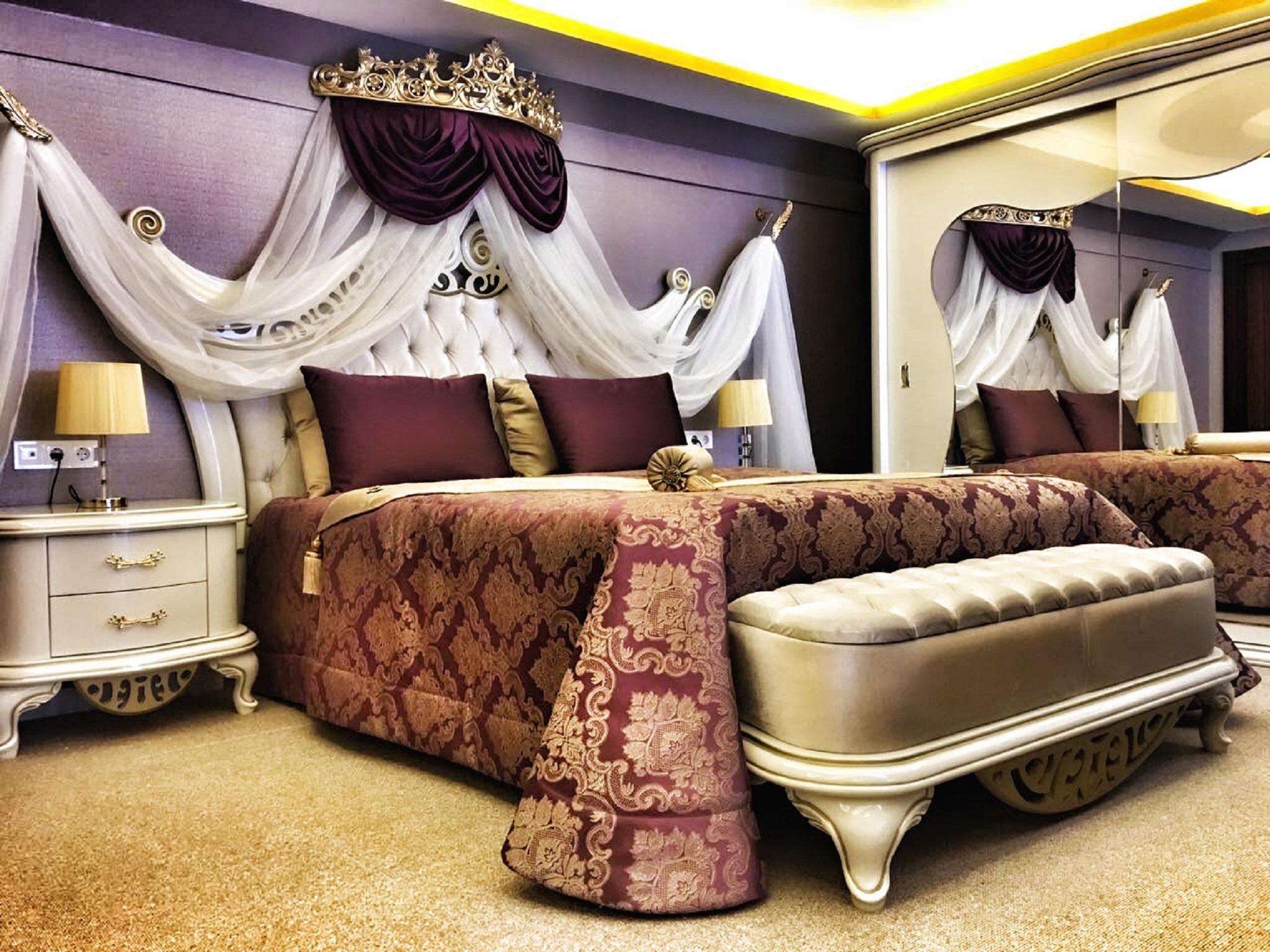Royal Life Exclusive Hotel