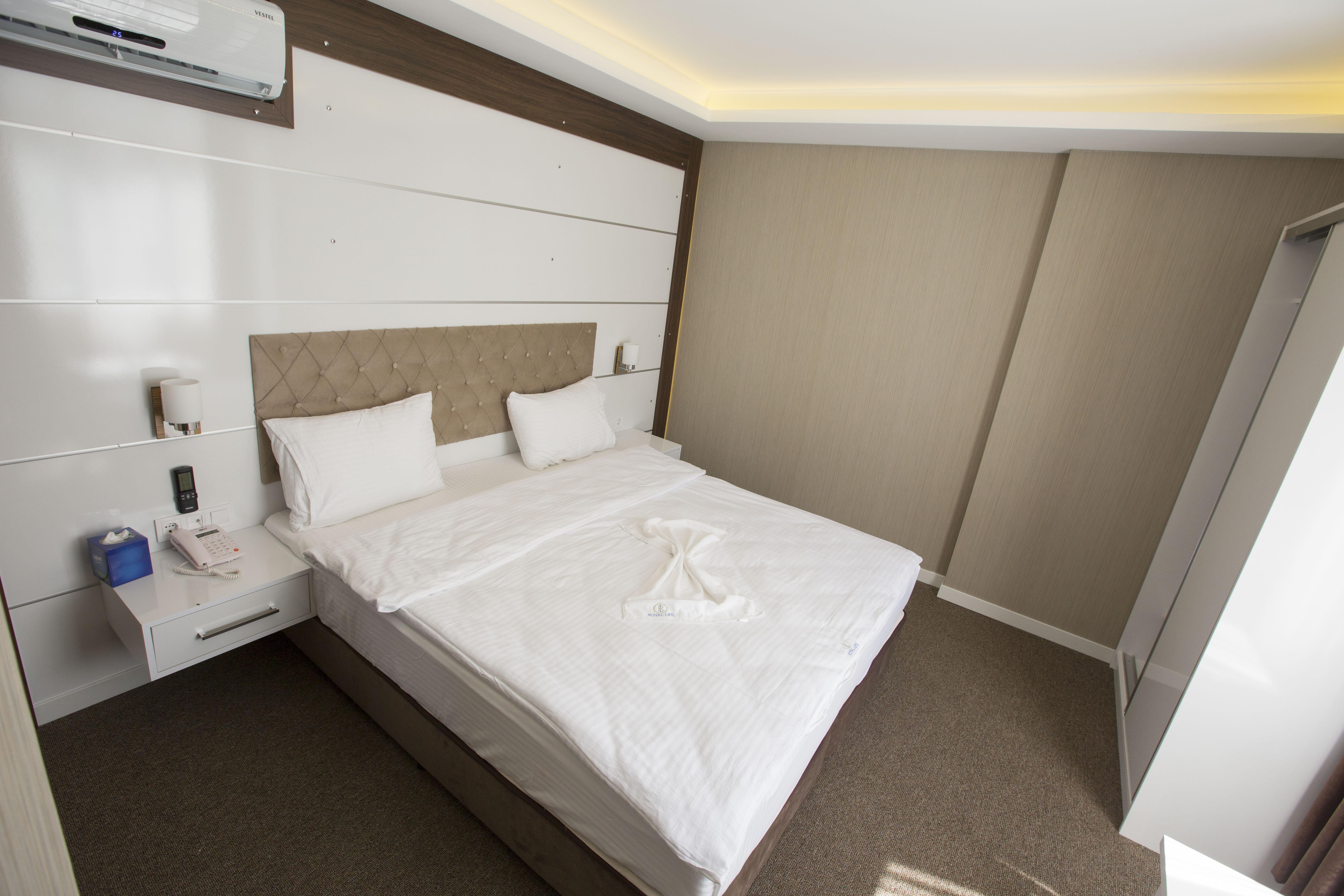 Royal Life Exclusive Hotel 4*