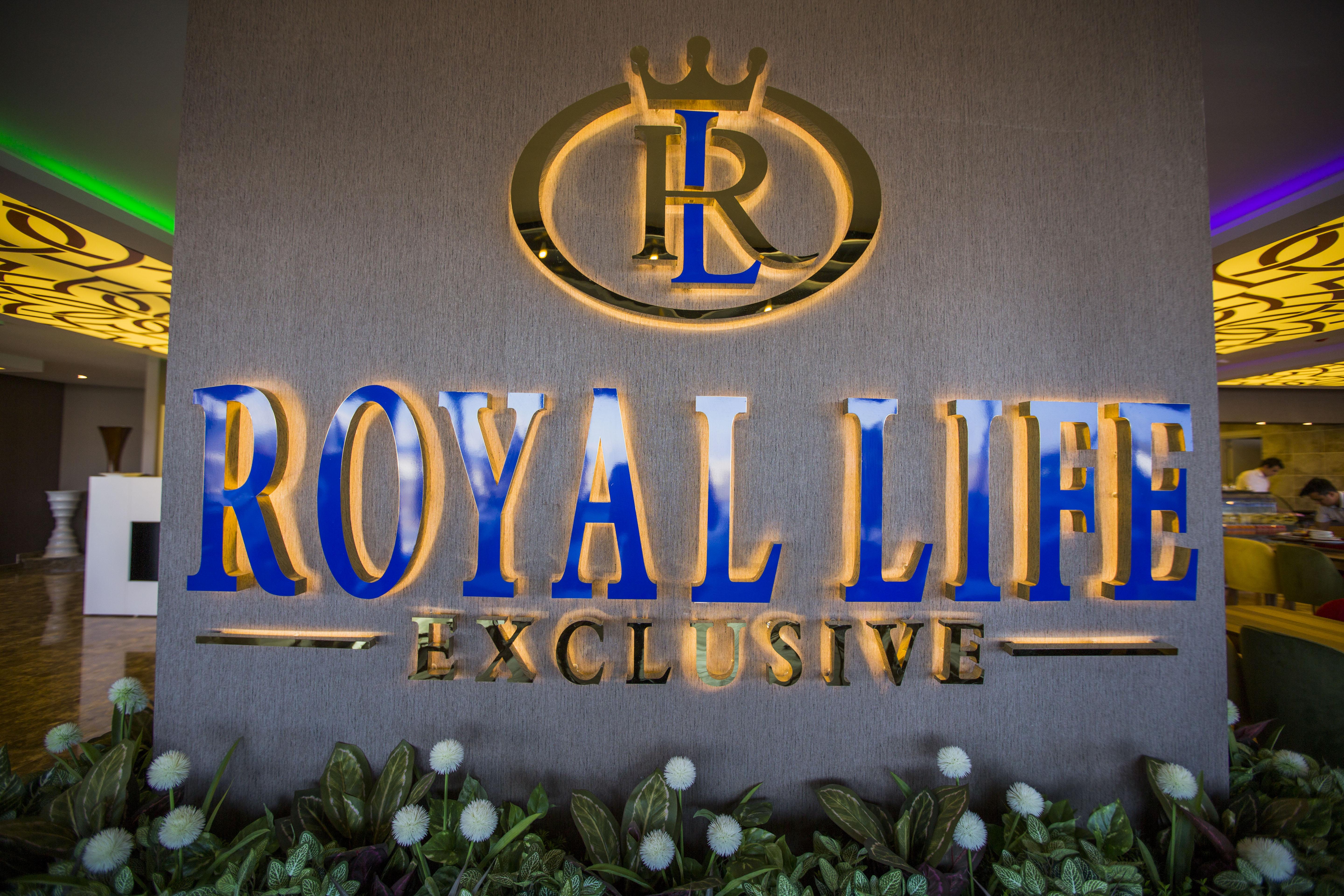 Royal Life Exclusive Hotel