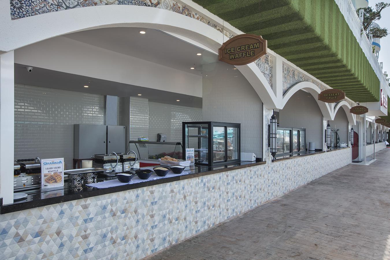 Granada Luxury Hotel 5*