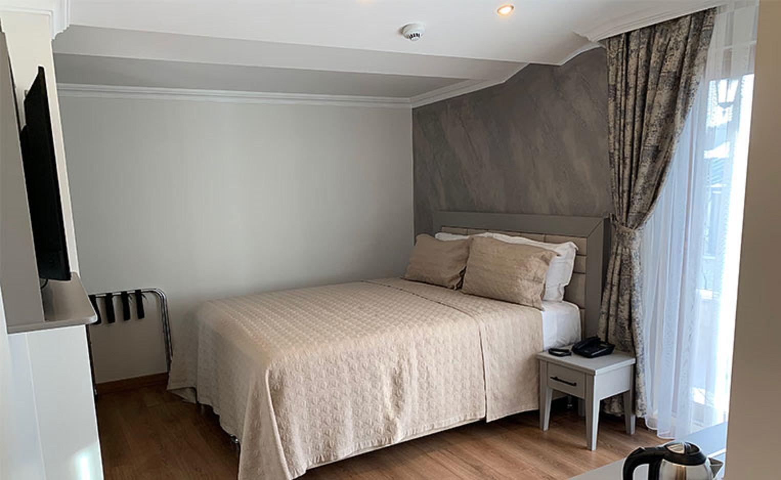 Regency World Hotel 3*