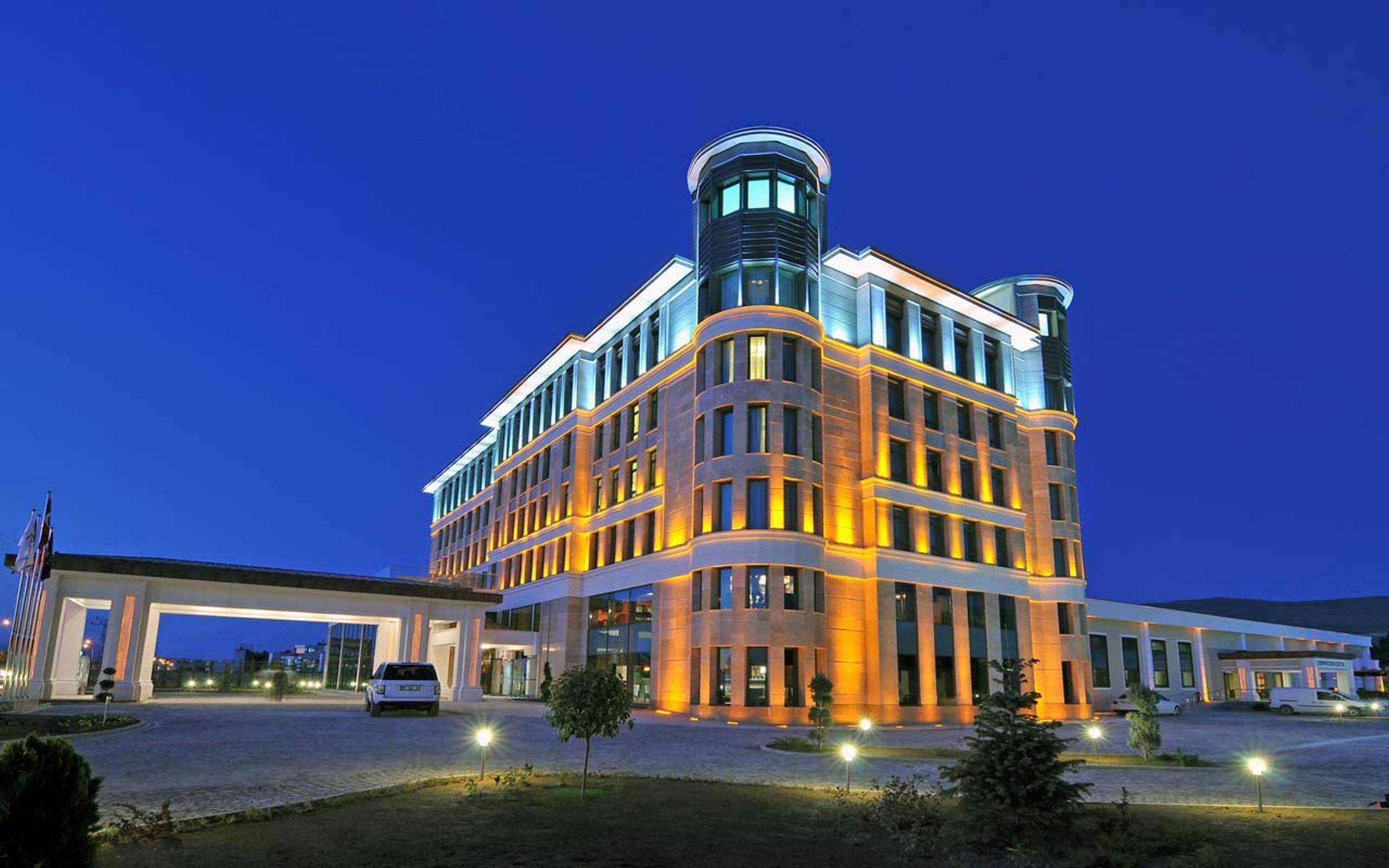 Doubletree By Hilton 5* Van