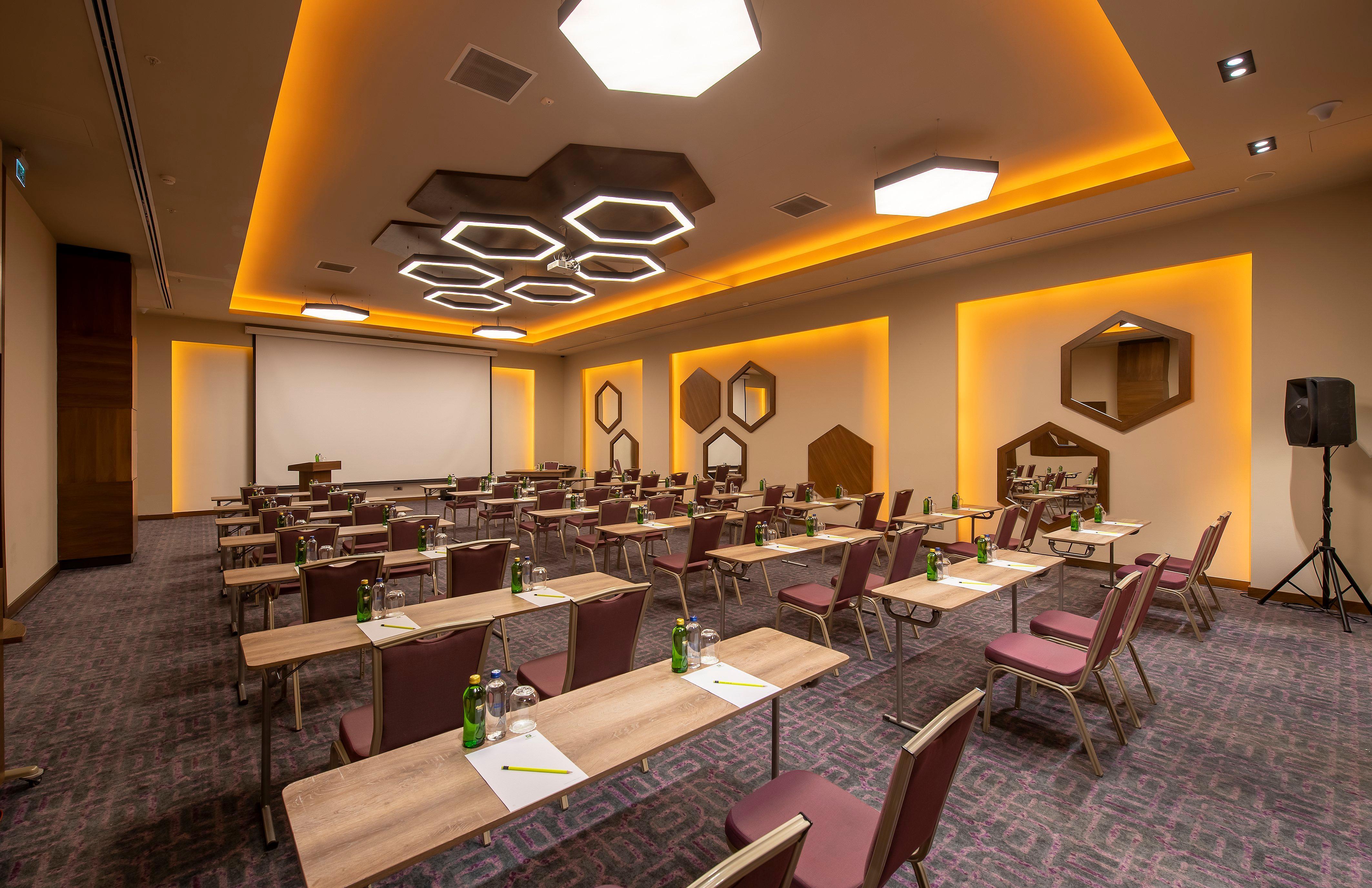 - Duvenonu By Ihg 4* Kayseri