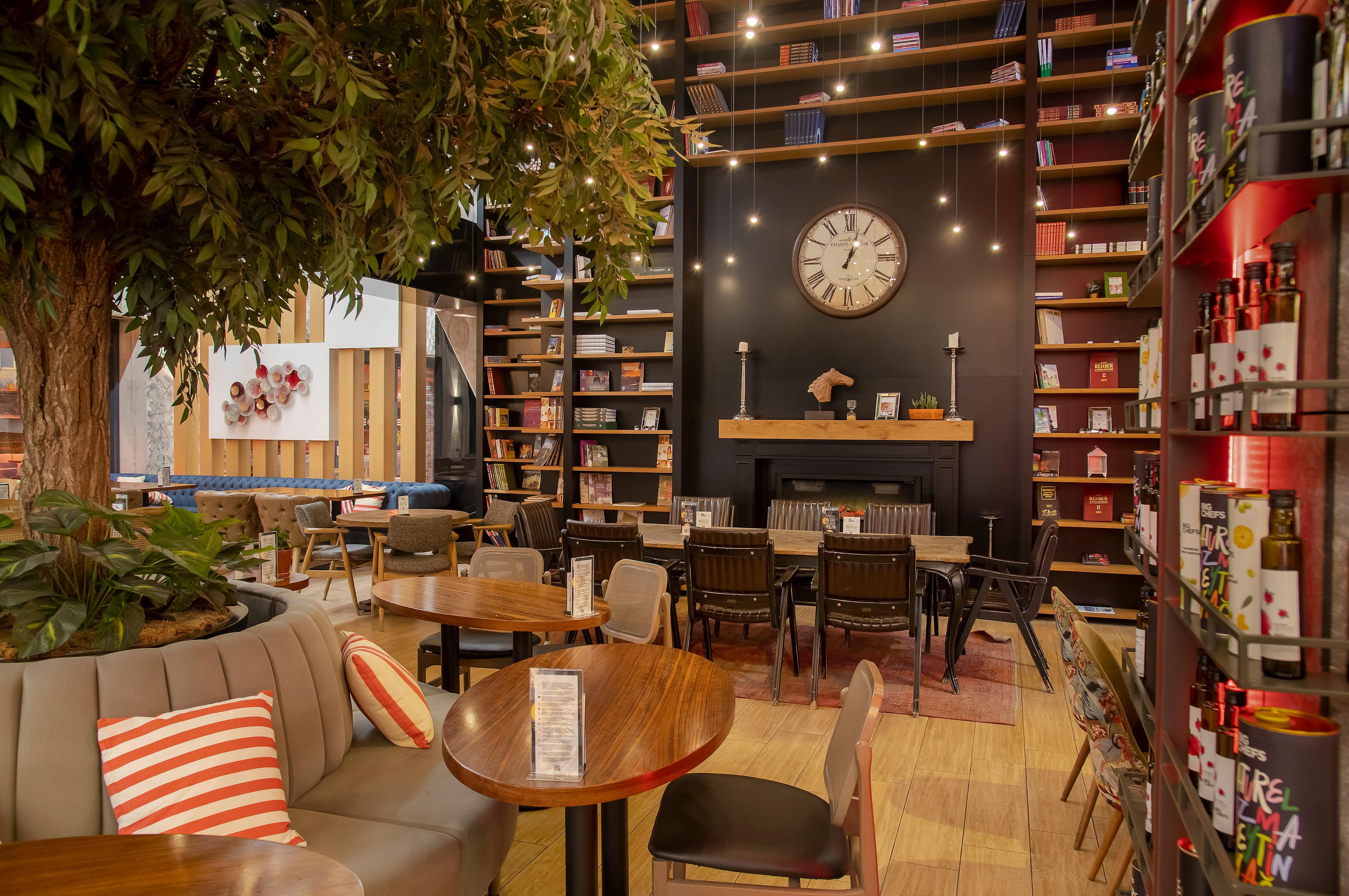 - Duvenonu By Ihg Hotel 4*