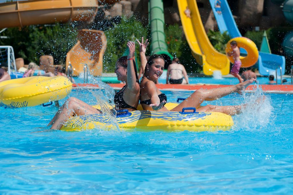 Vonresort Elite & Aqua 5* Side