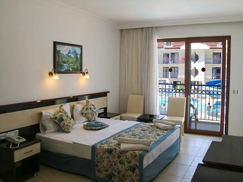 By Z Hotel 4*