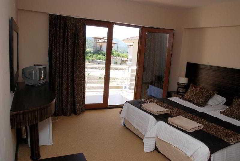 The One Club Hotel