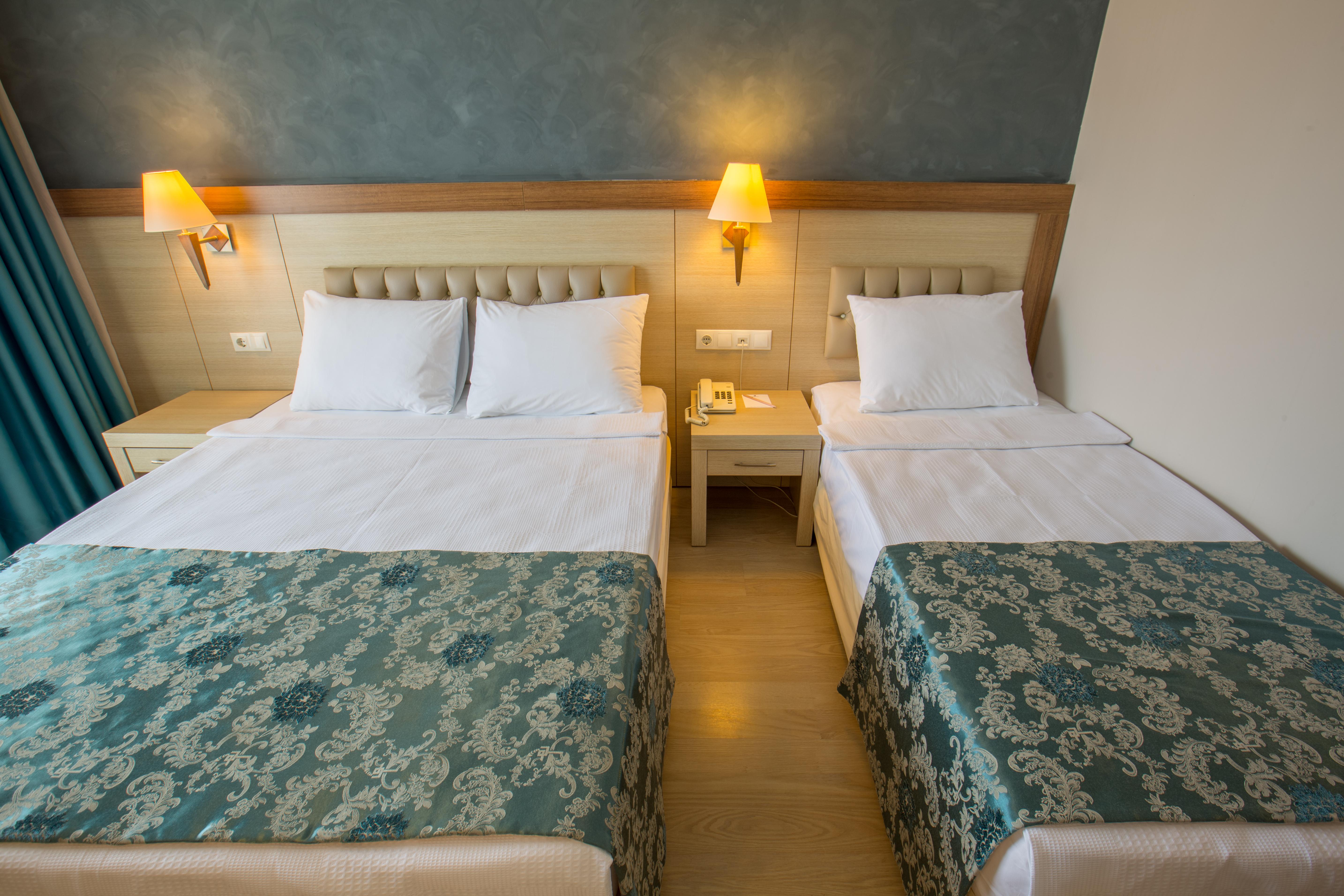Aquamarin & 4* Side
