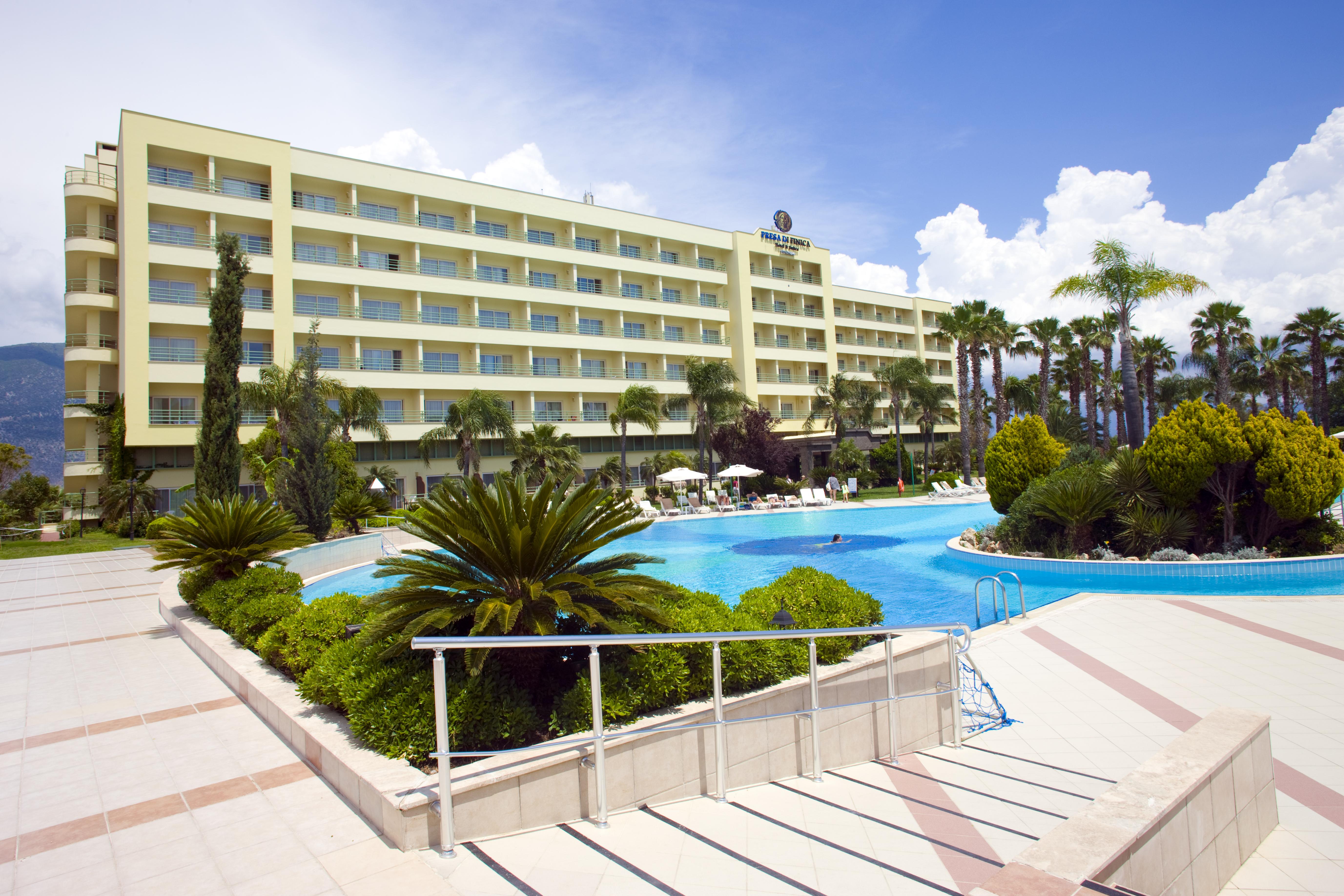Resort Presa Di Finica & 5*