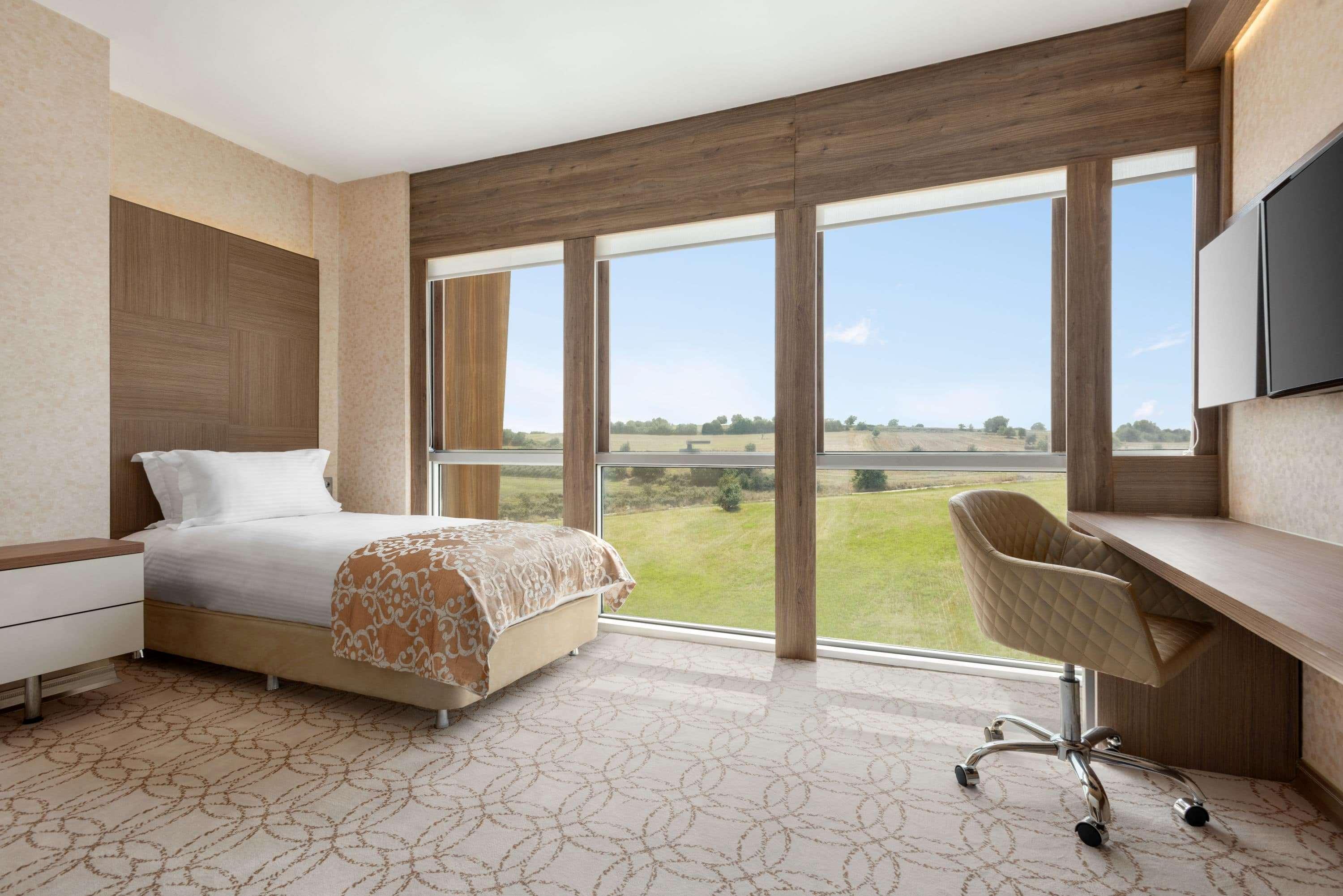 Wyndham Hotel