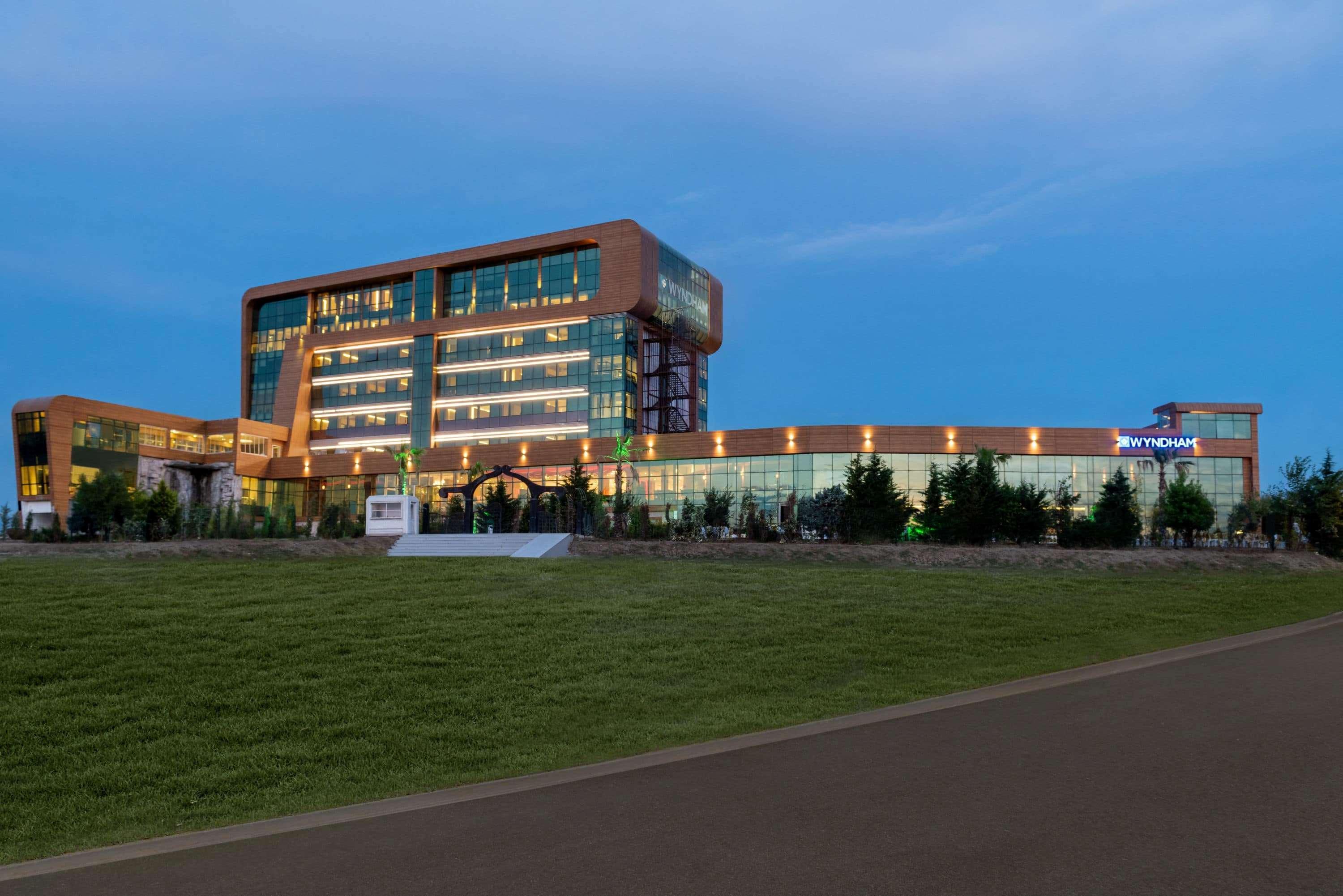 Wyndham Hotel