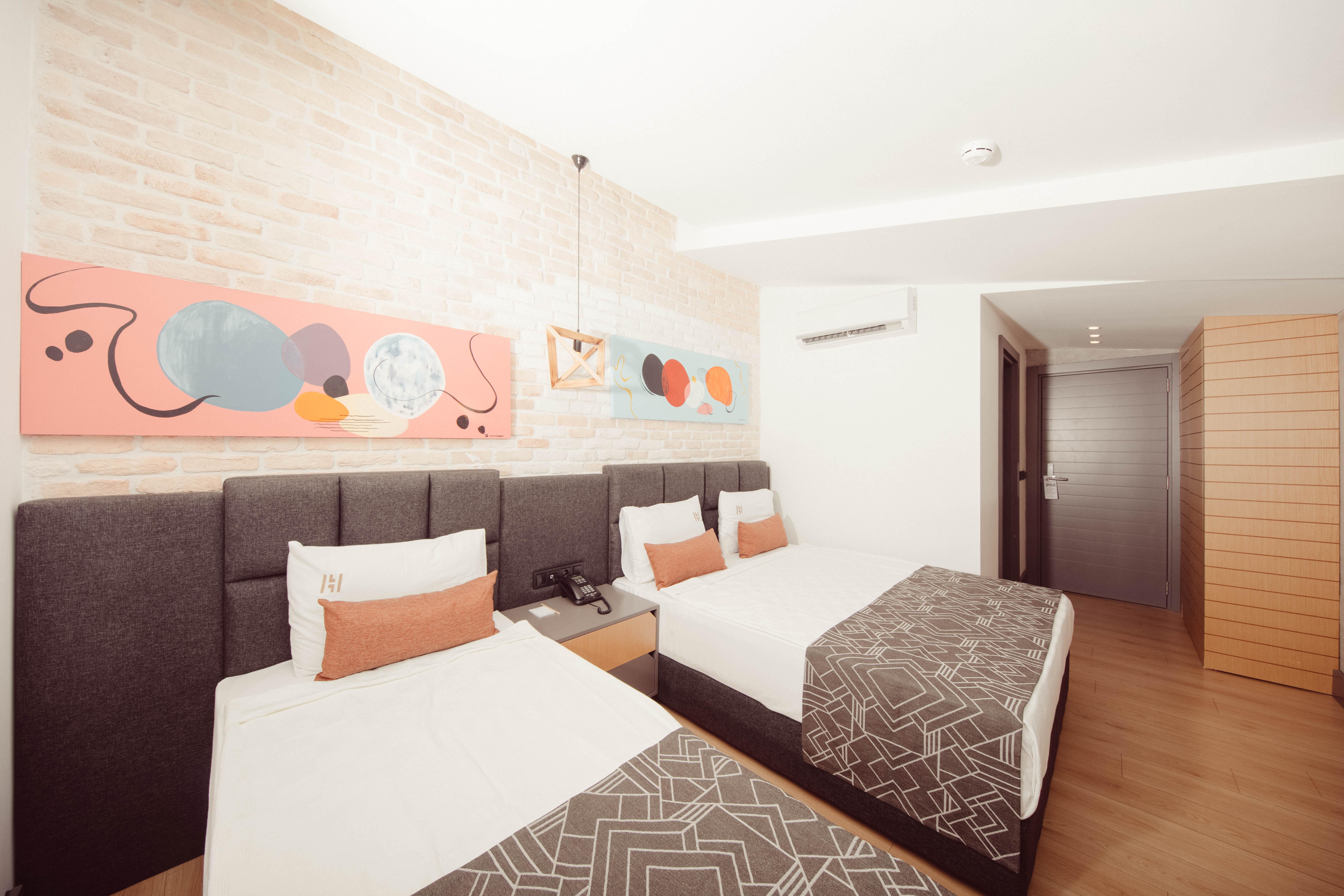 Hotel Laren Sea Side 3*