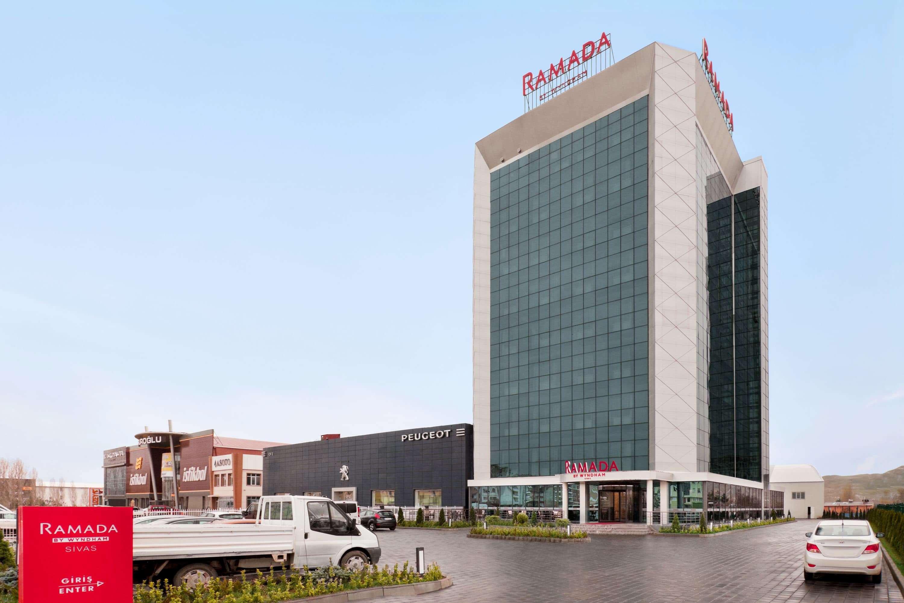 Ramada By Wyndham Hotel 3*