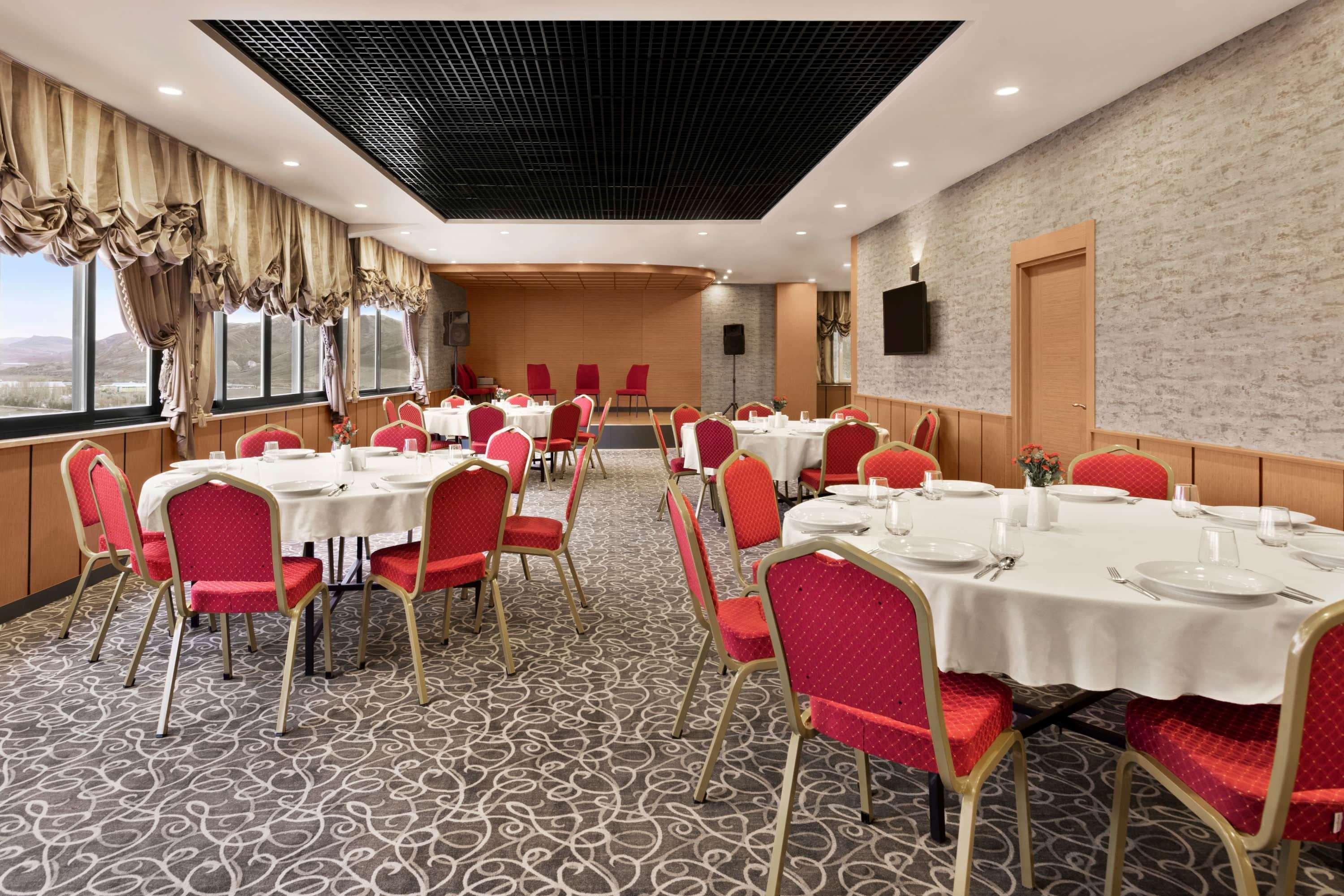 Ramada By Wyndham 3* Sivas