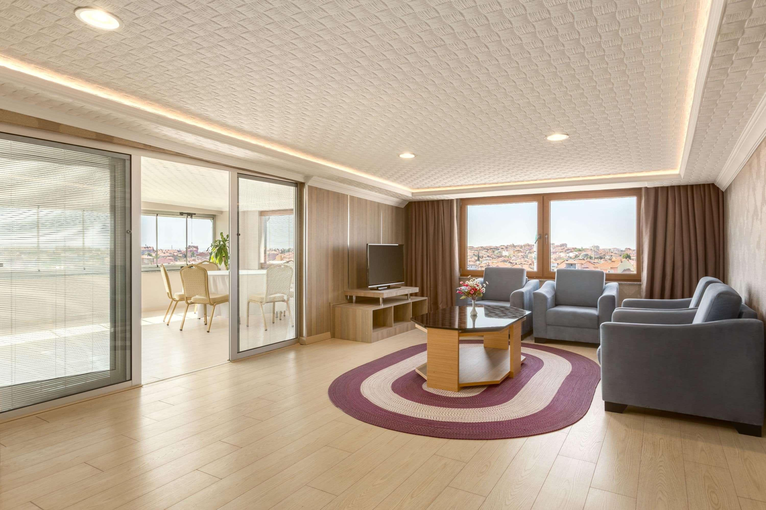 Ramada Hotel