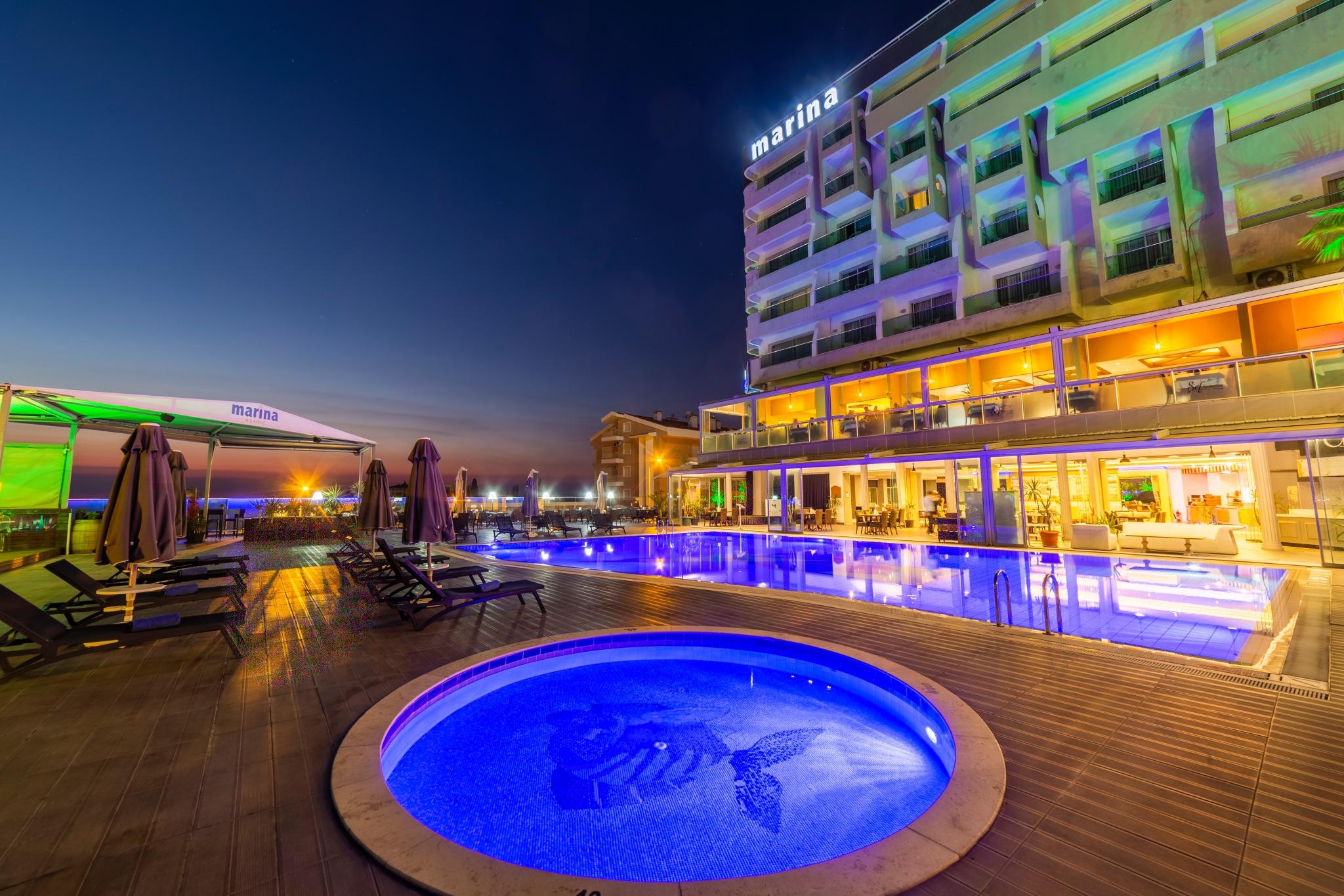 Marina Hotel