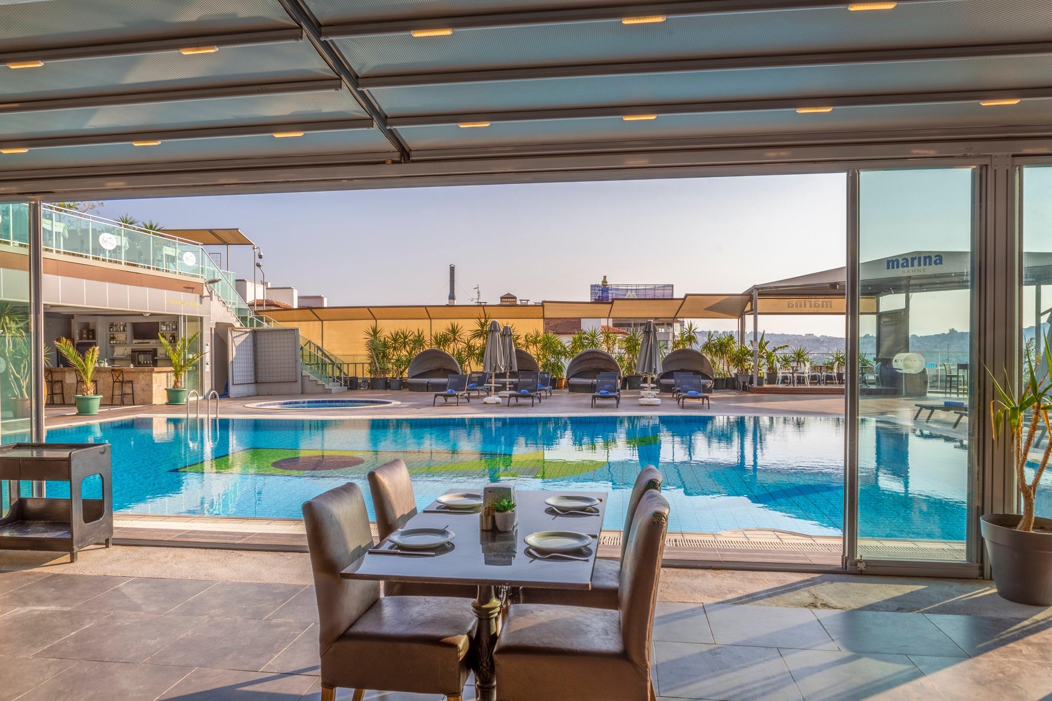 Marina Hotel