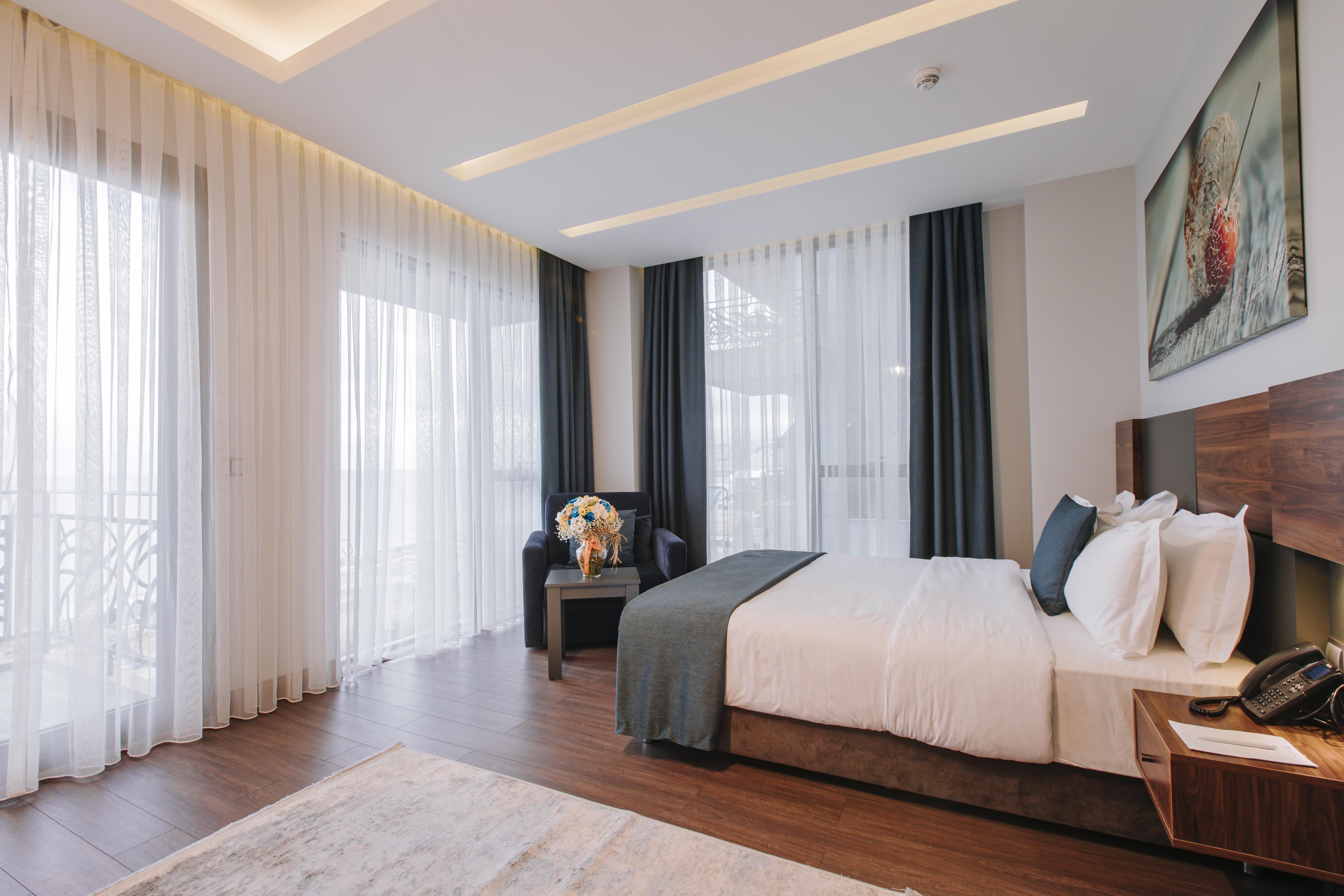 Peerless Hotel 3*