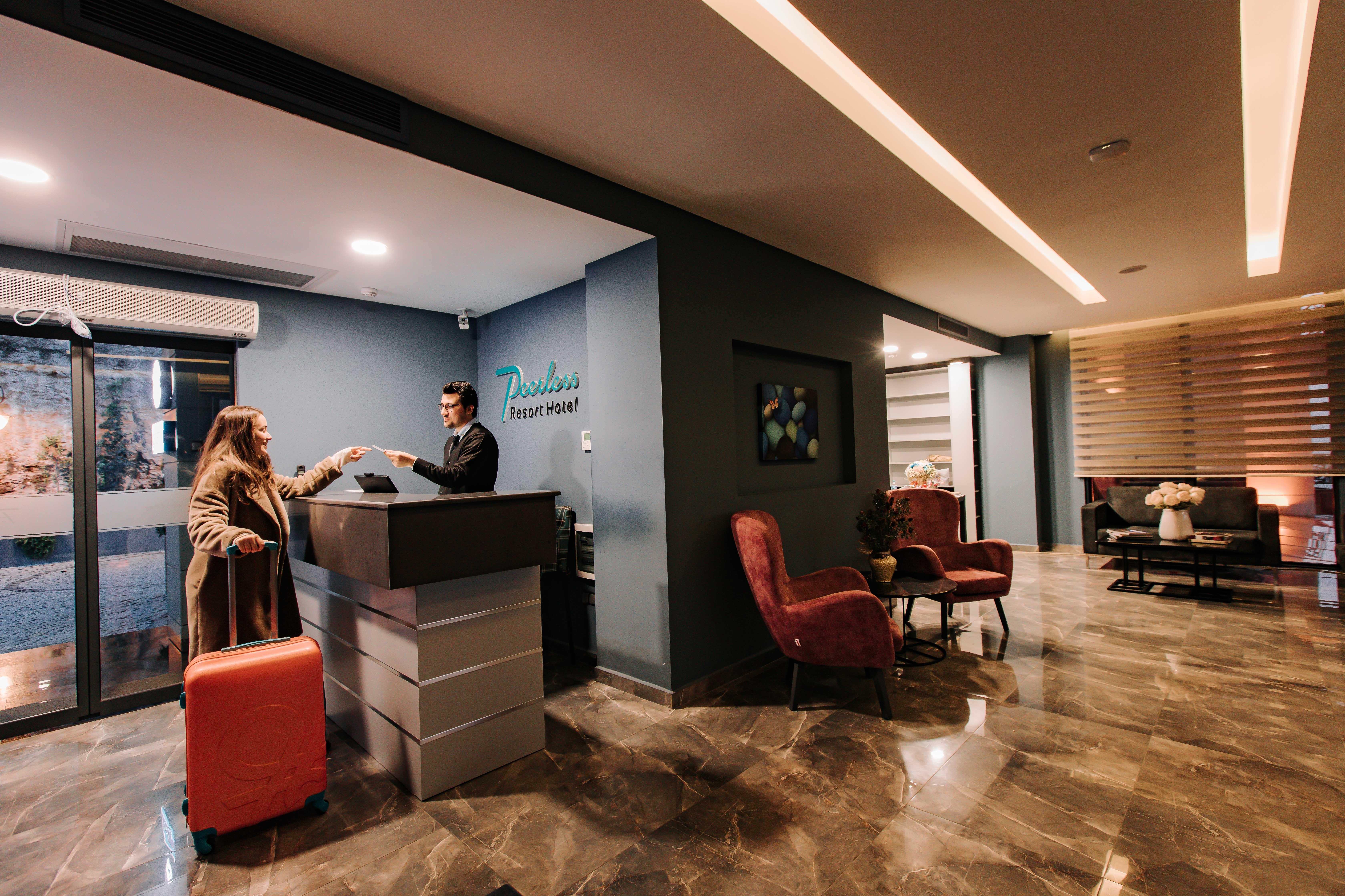 Peerless Hotel