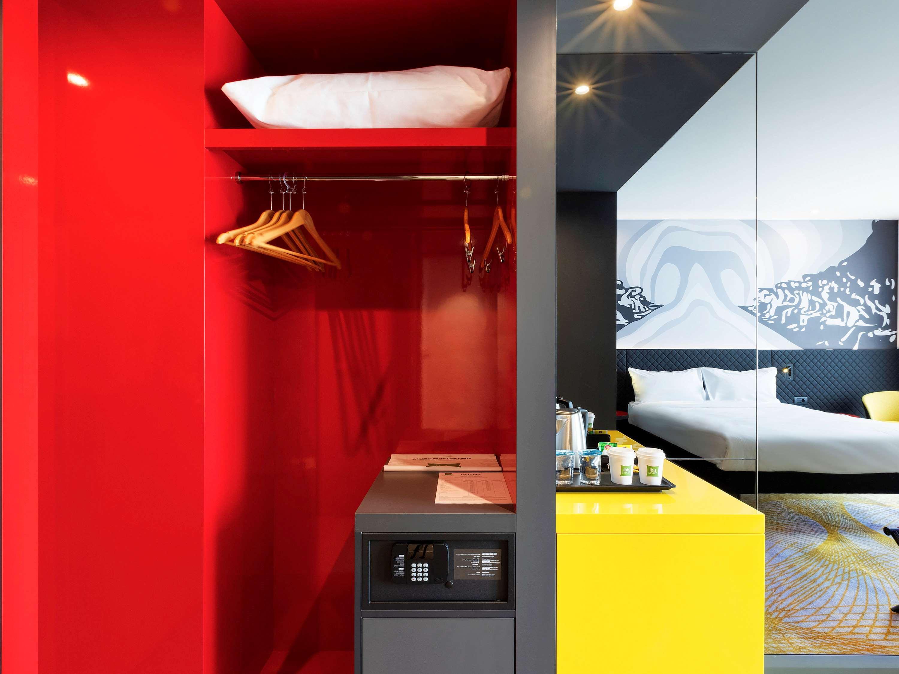Hotel Ibis Styles Merter 5*