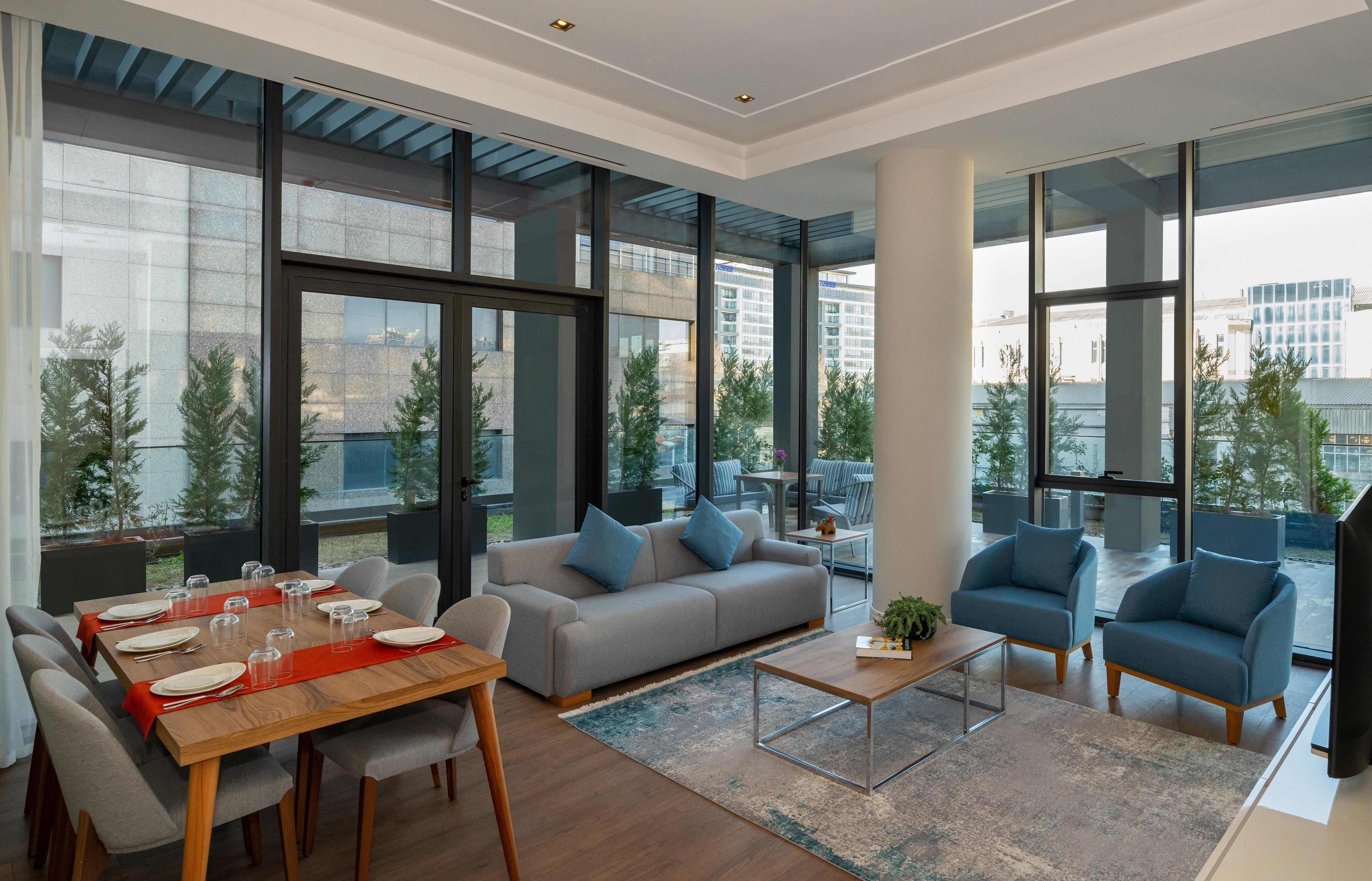 Movenpick Living West 5*