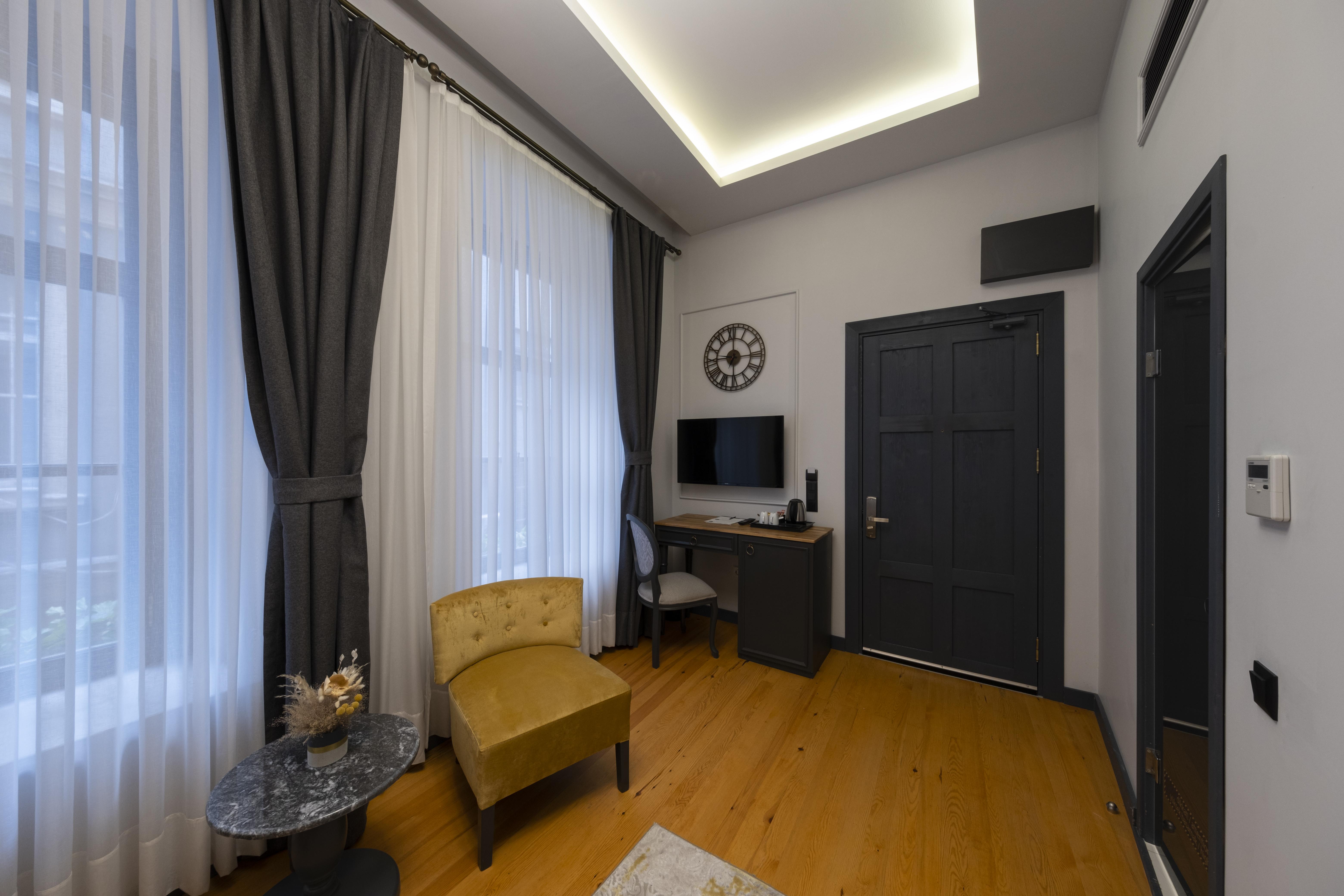 Ferman Port - Special Category 4*