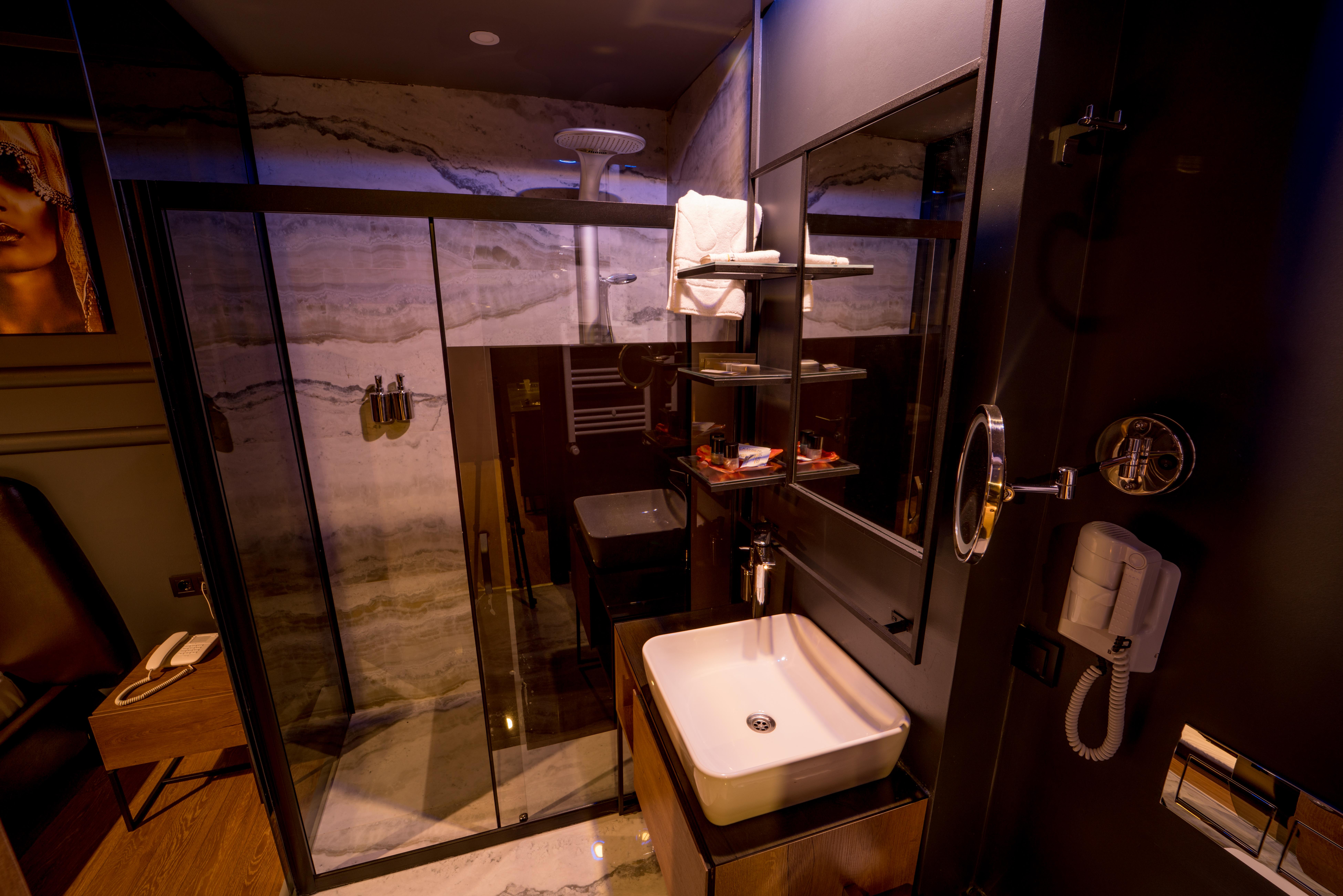 The Loft 2*