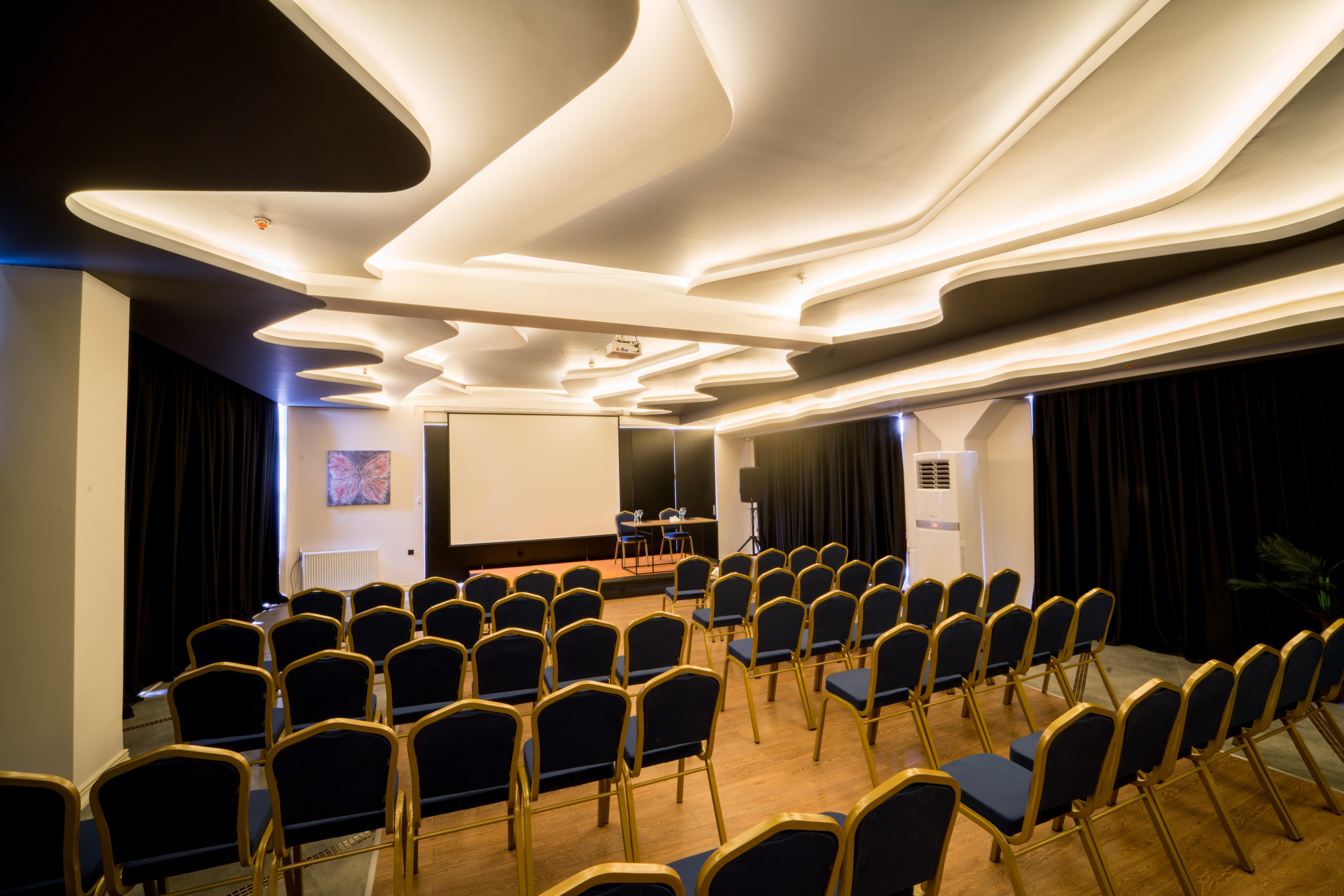 The Loft Hotel 2*