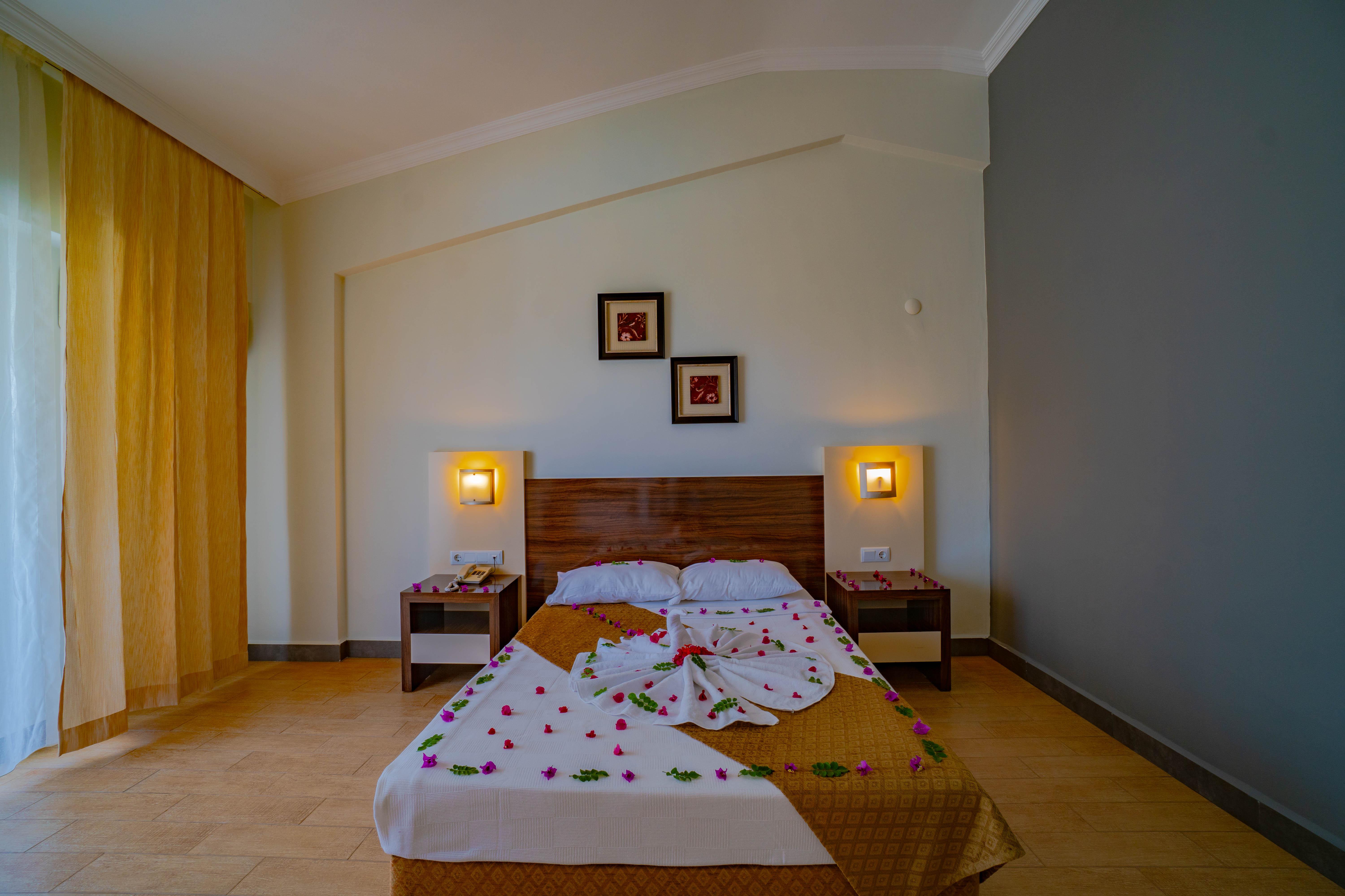 Hotel Senza Garden Club