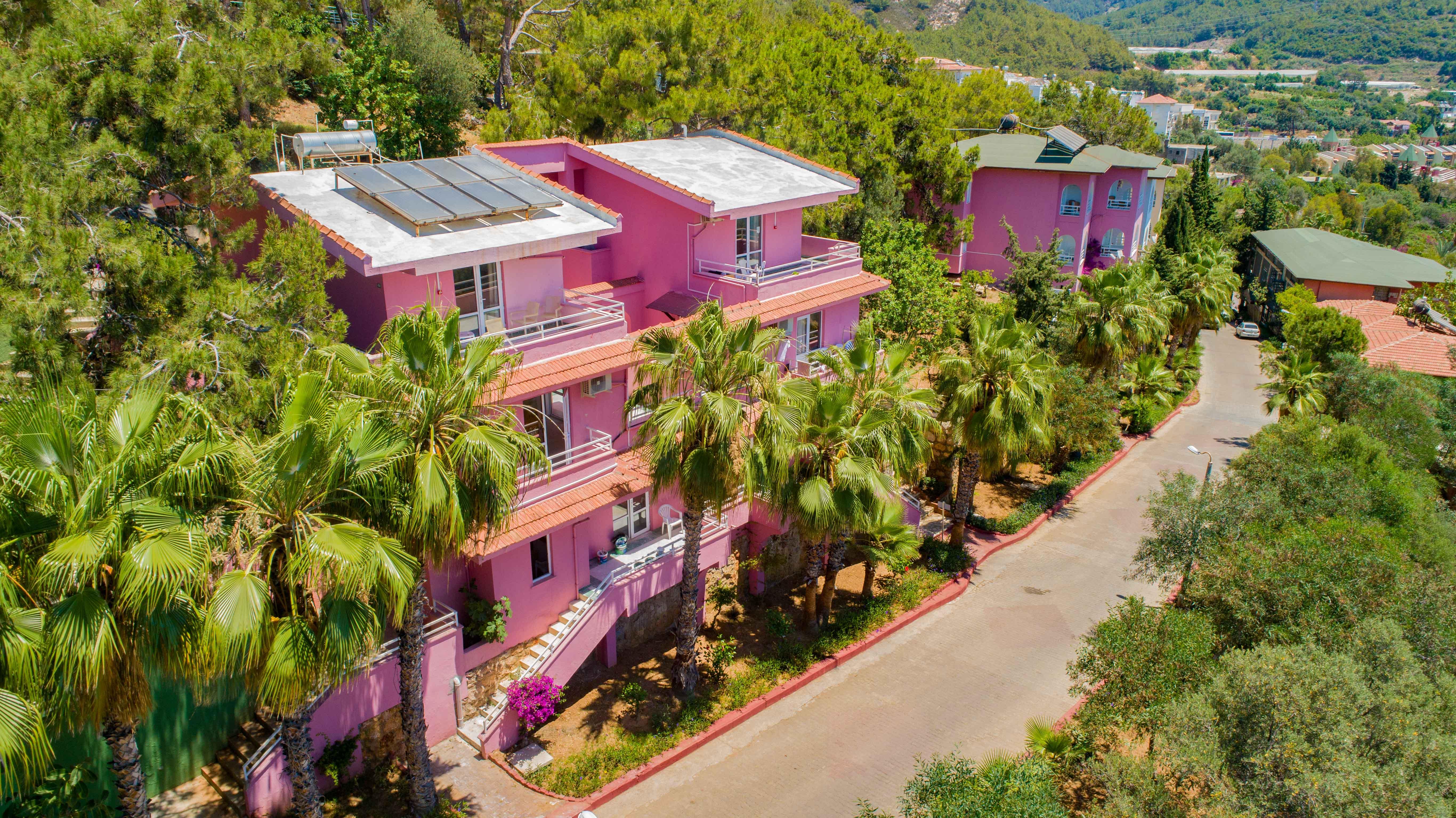 Hotel Senza Garden Club