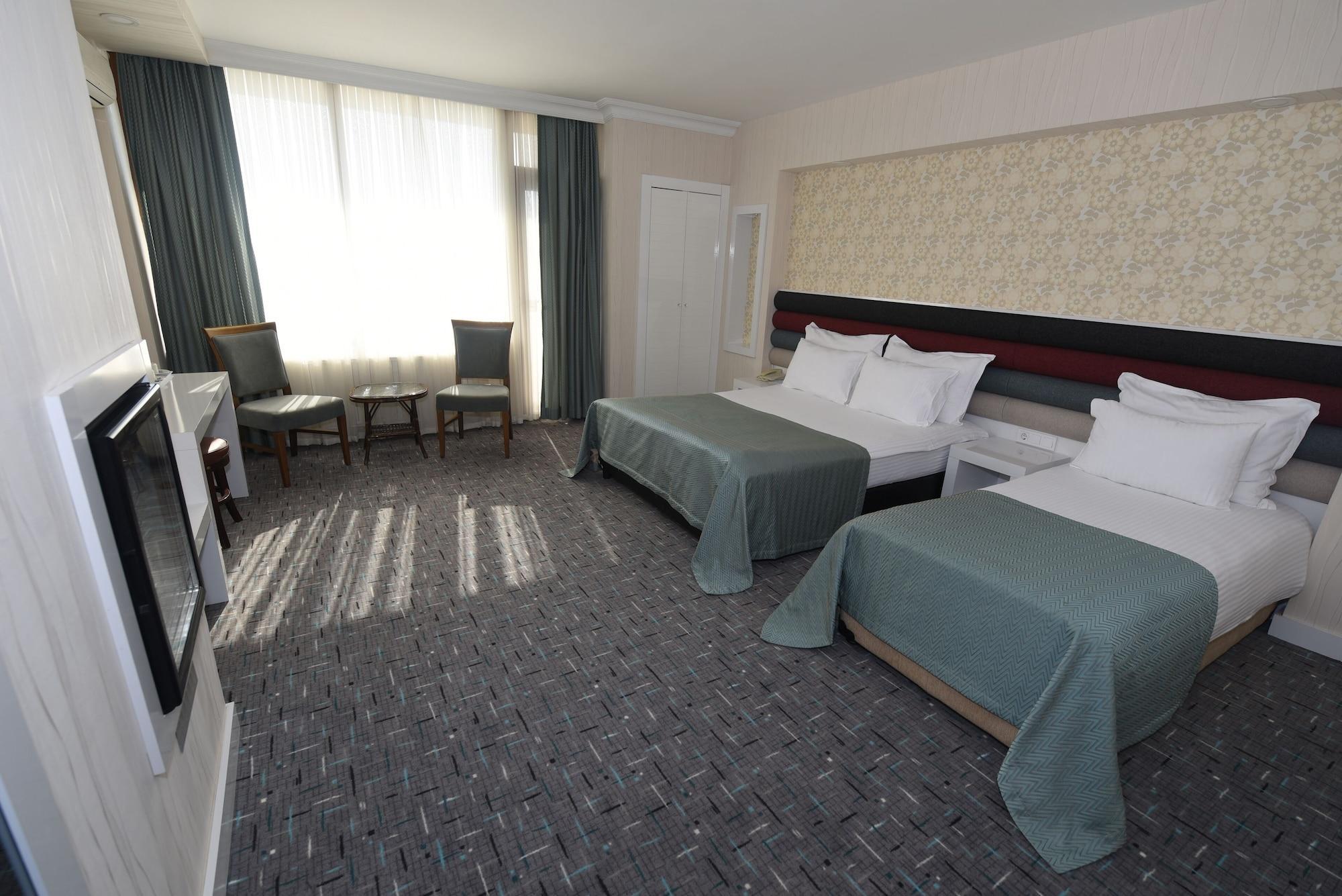 Yat Hotel