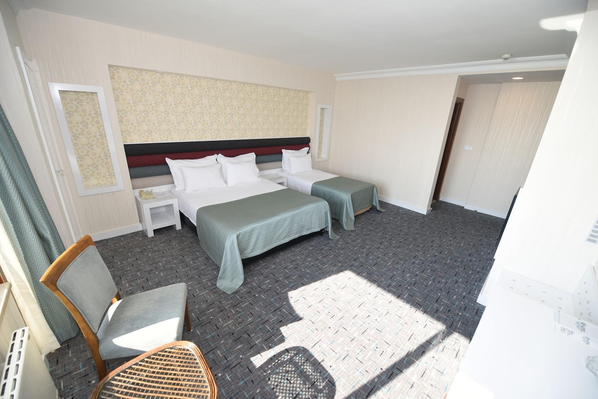 Yat Hotel
