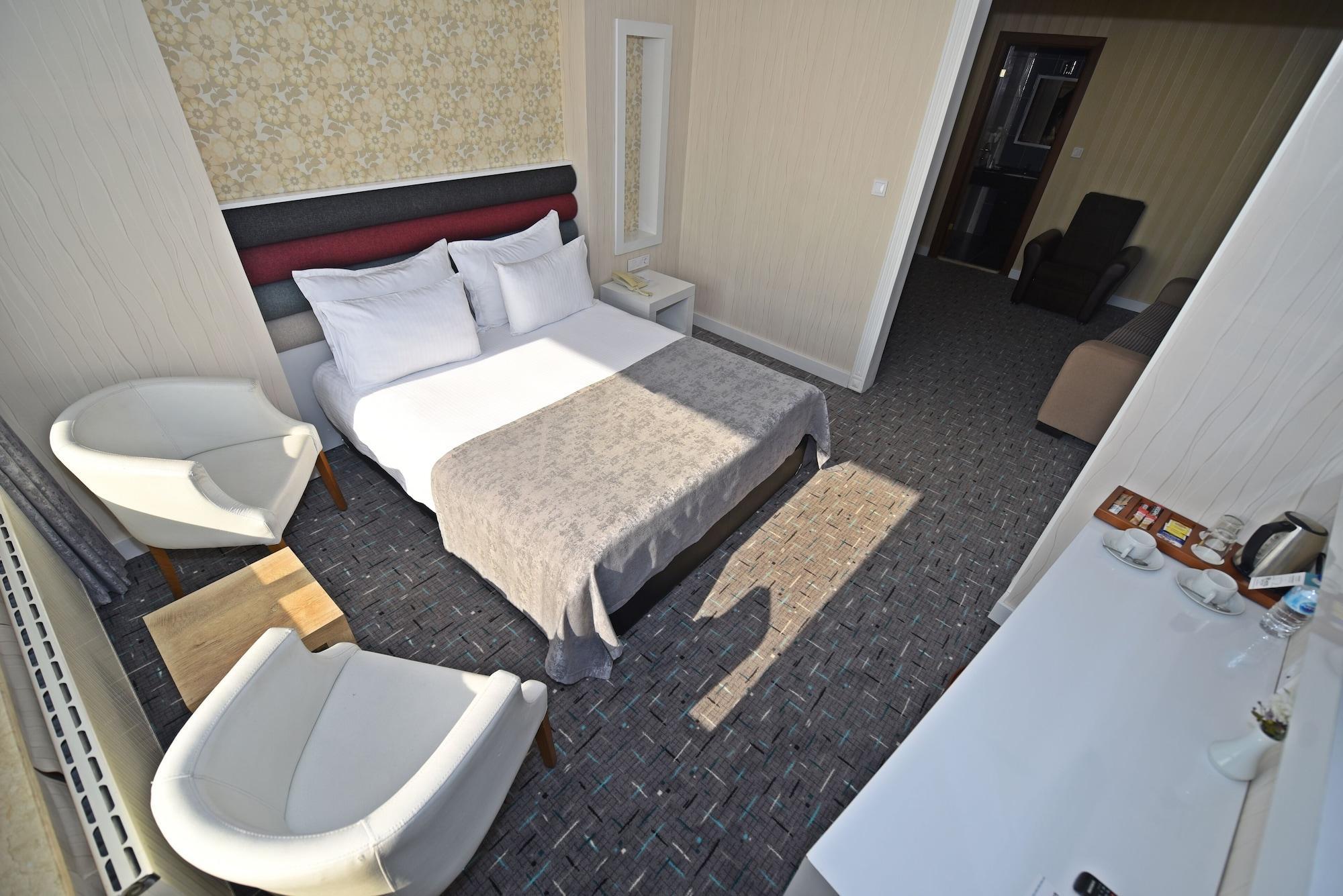Hotel Yat