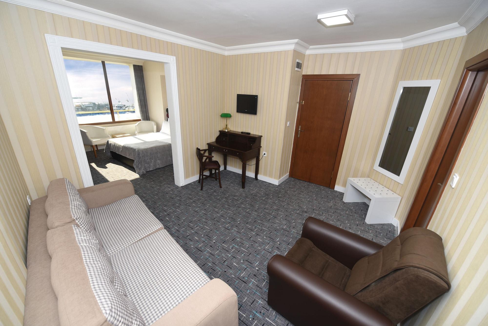 Hotel Yat