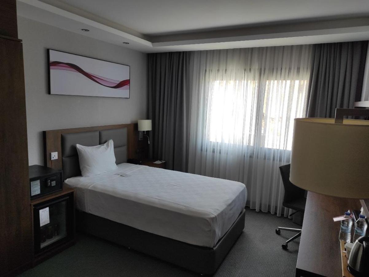 Ramada By Wyndham Aliaga 4*
