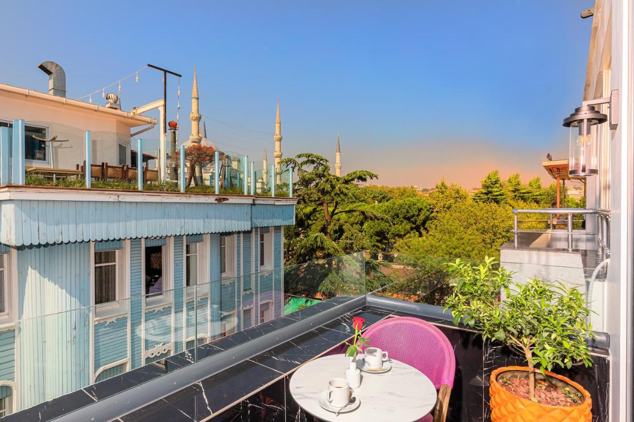 The Magnaura Palace Hotel