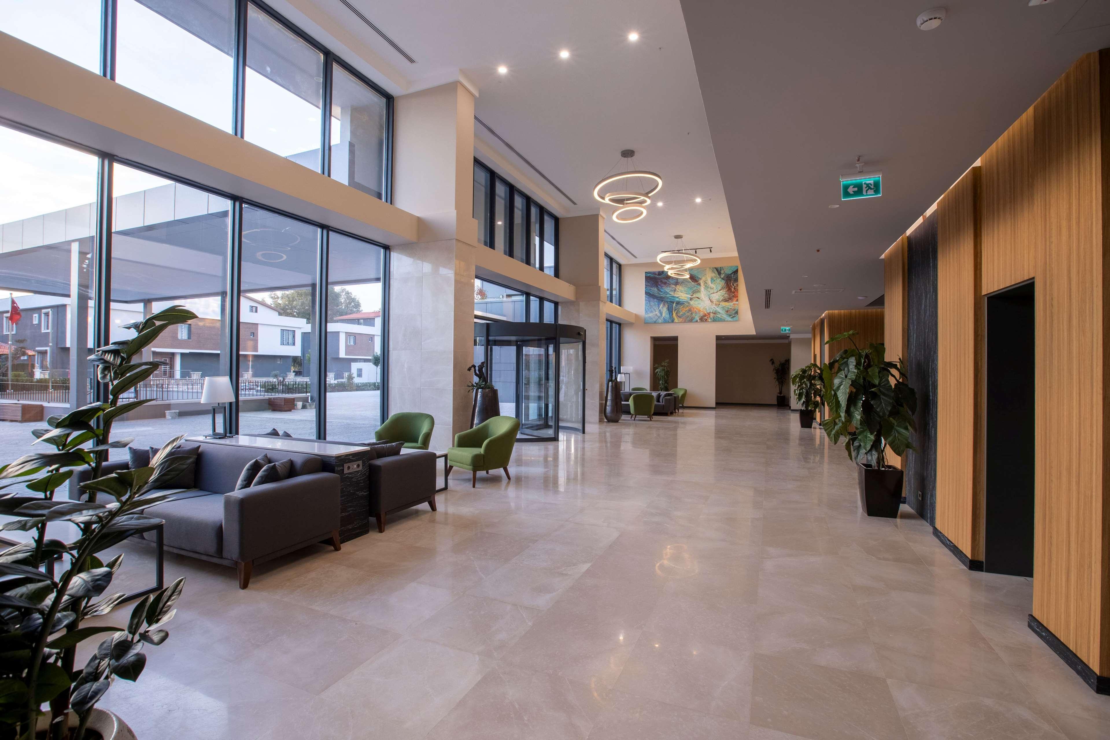 Hotel Ramada By Wyndham Aliaga 4*